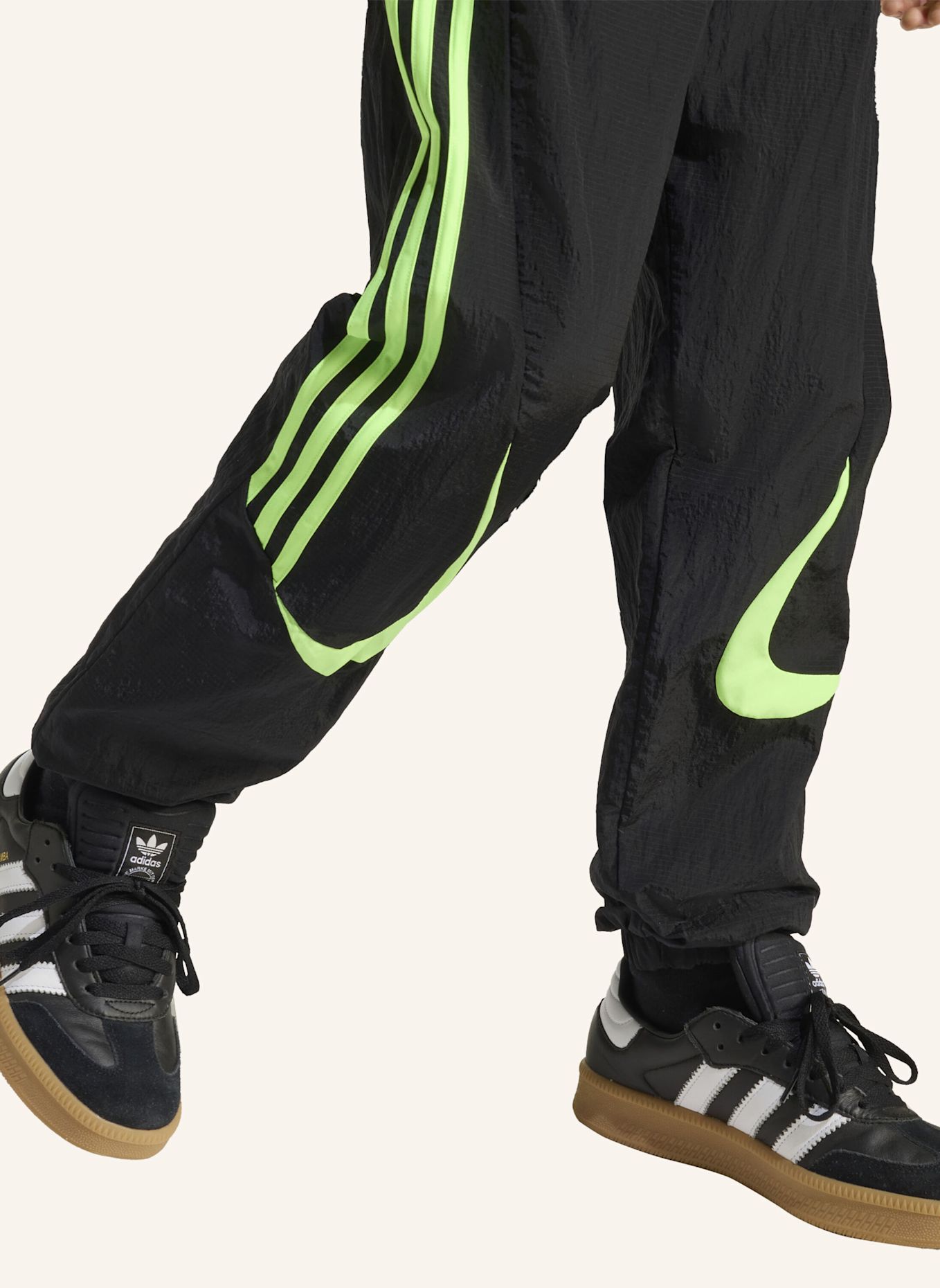 adidas Originals TEAMGEIST TRAININGSHOSE: SCHWARZ/ GRÜN