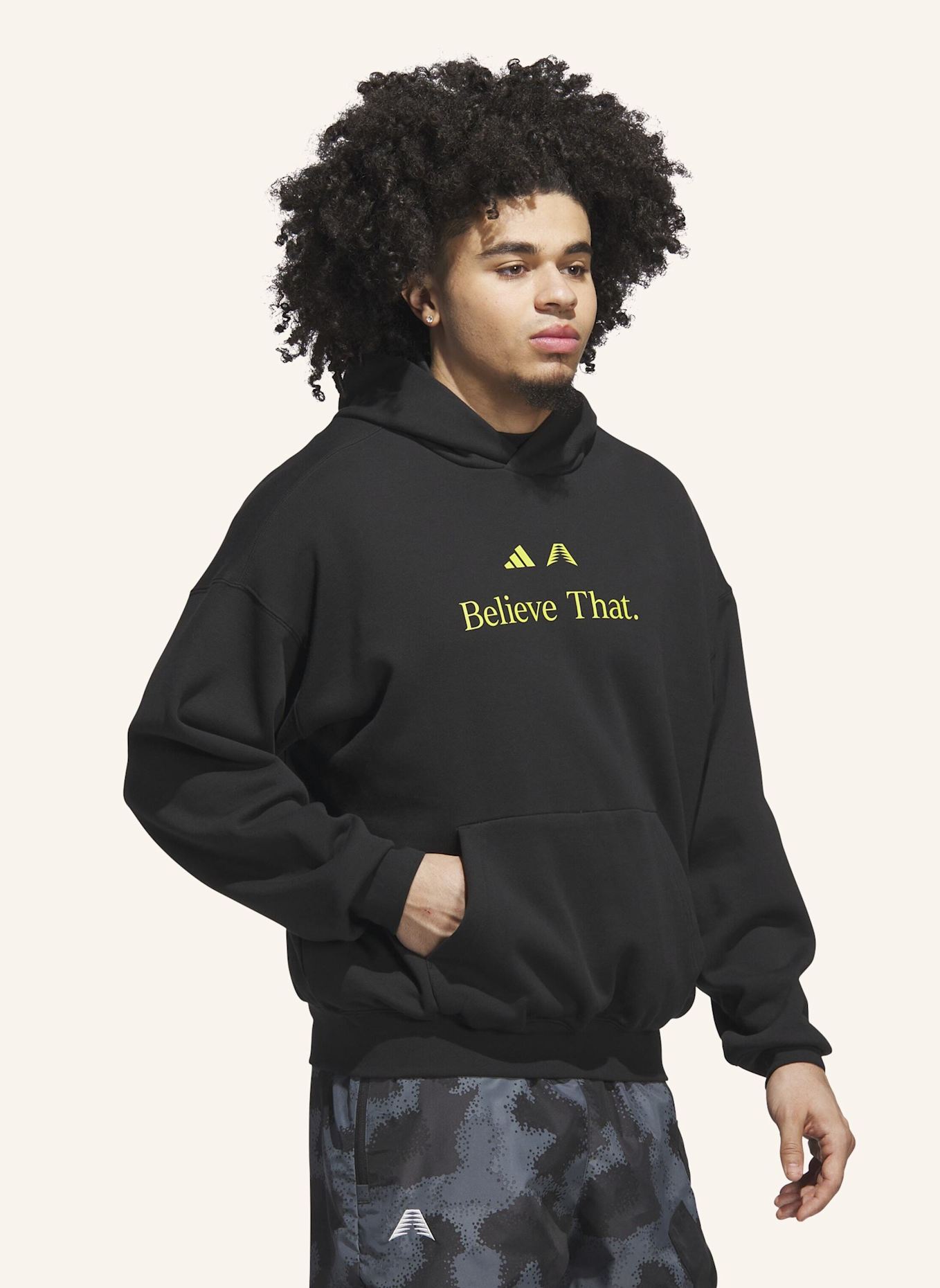 adidas ANTHONY EDWARDS BELIEVE THAT HOODIE: SCHWARZ/ NEONGRÜN