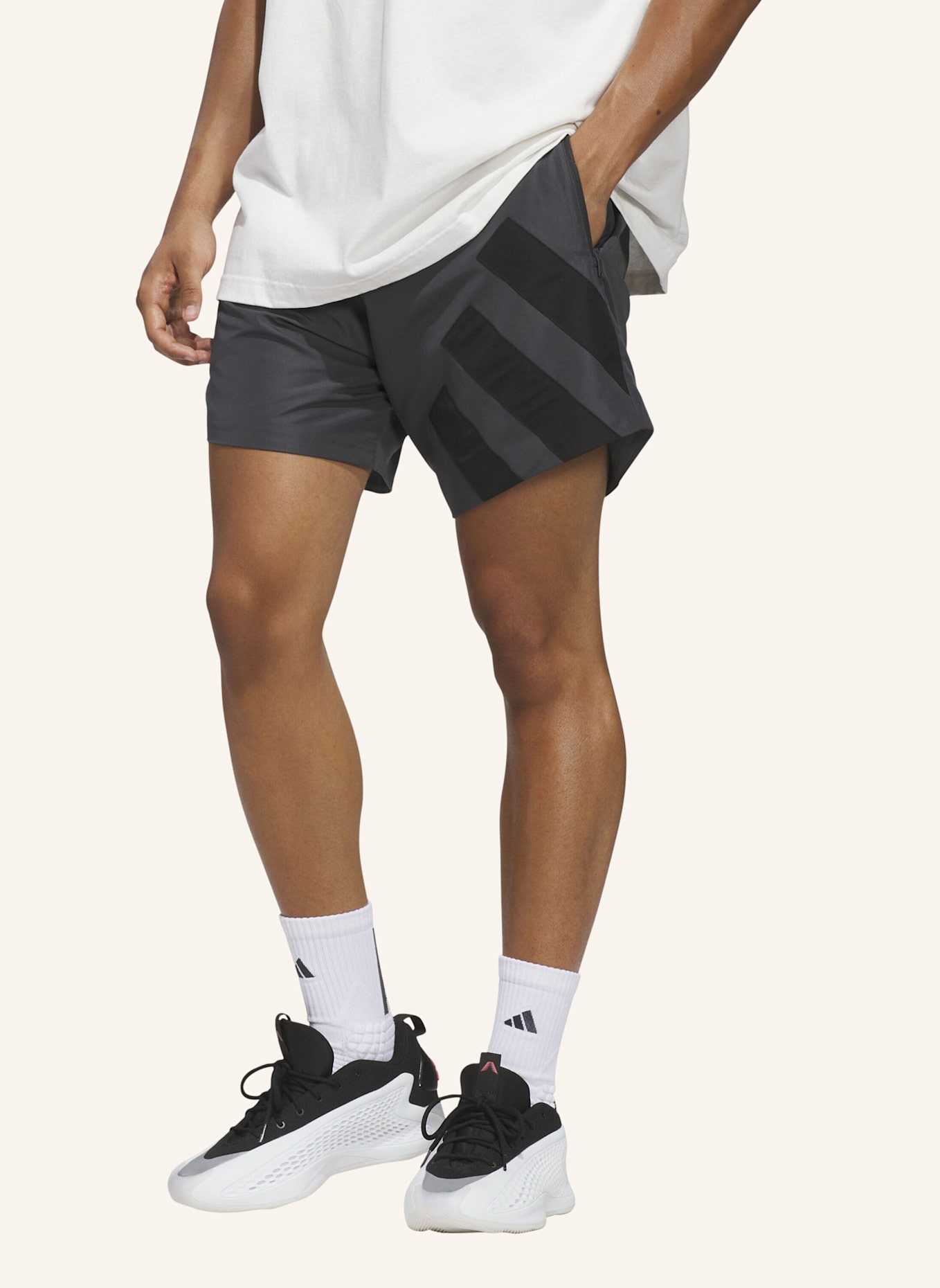 adidas ANTHONY EDWARDS FOUNDATION SHORTS: GRAU