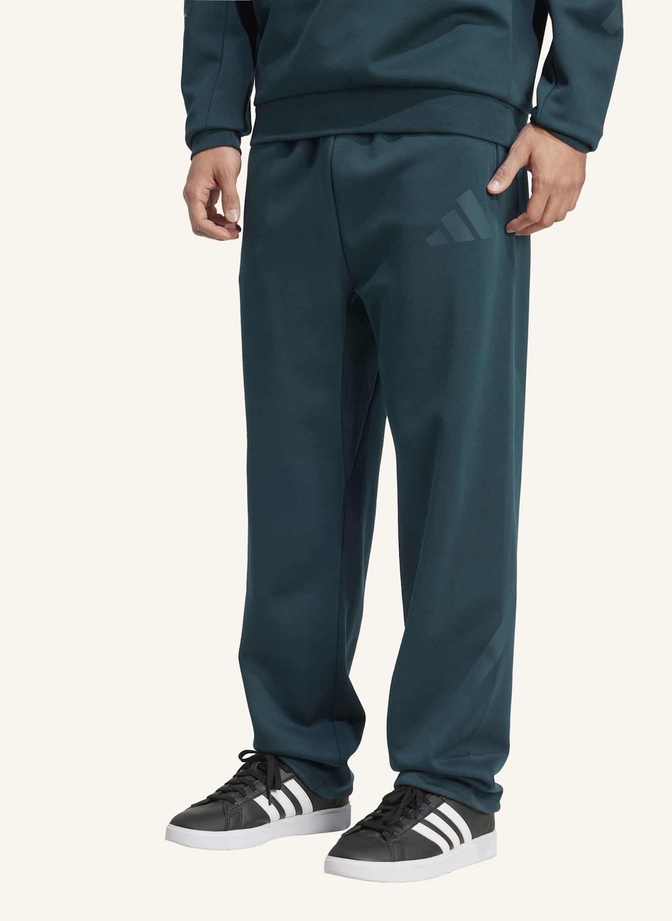 adidas Sweatpants Z.N.E. OPEN PANT: GRÜN