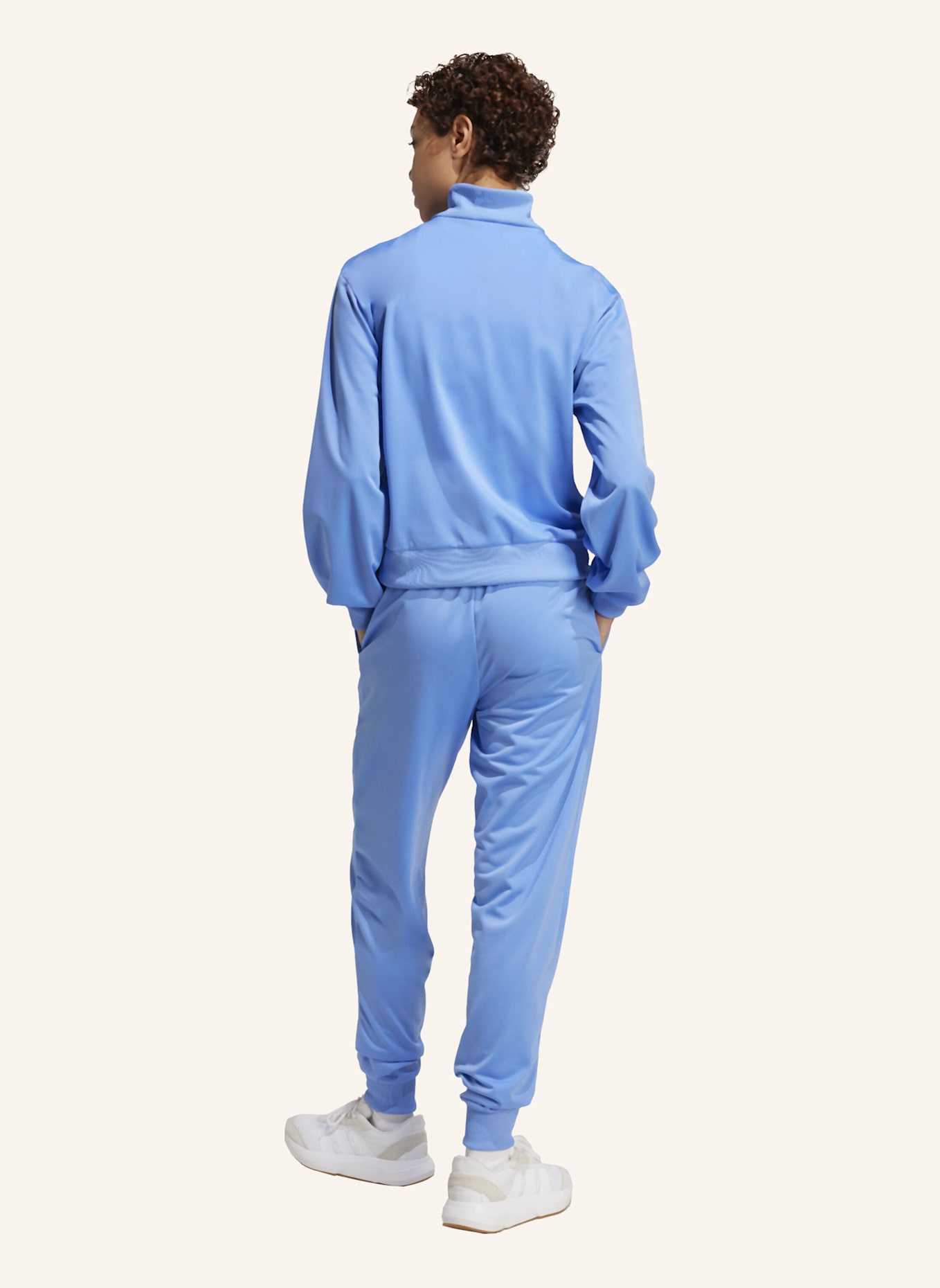 adidas ESSENTIALS FEEL COZY TRAININGSANZUG: BLAU