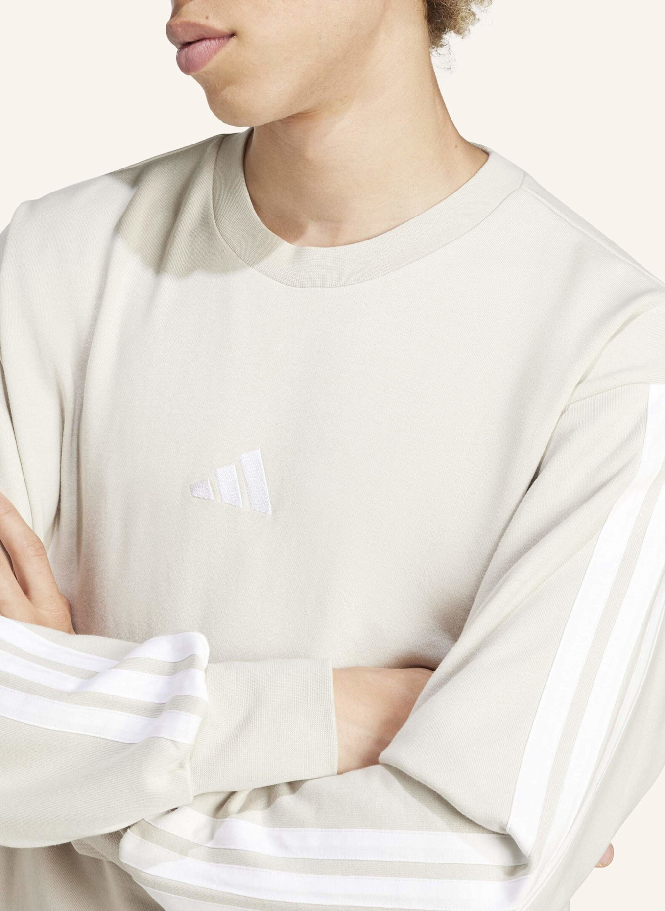 adidas ESSENTIALS 3-STREIFEN FRENCH TERRY SWEATSHIRT: BEIGE/ WEISS