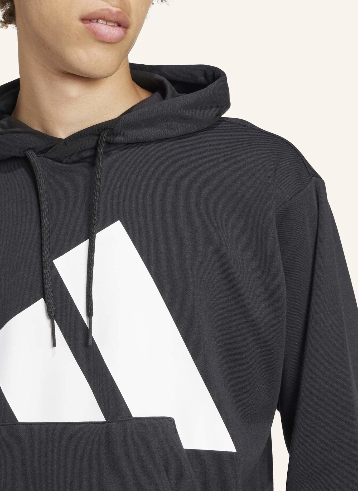 adidas ESSENTIALS BIG LOGO FRENCH TERRY HOODIE: SCHWARZ/ WEISS