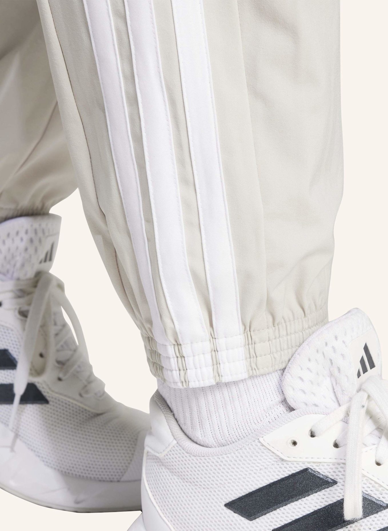adidas Track Pants ESSENTIALS 3-STREIFEN: BEIGE/ WEISS