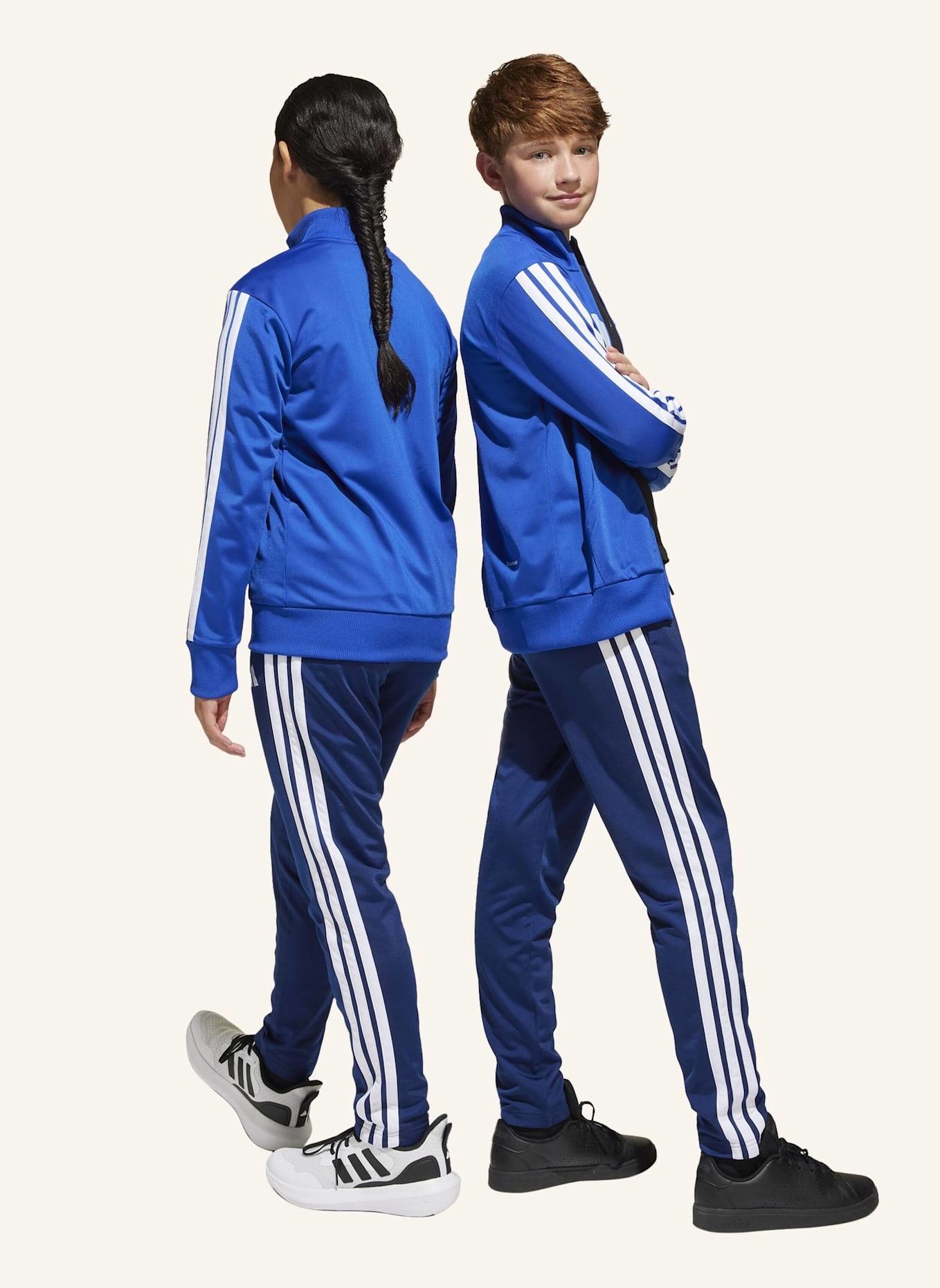 adidas SEASONAL ESSENTIALS TIBERIO 3-STREIFEN TRICOT KIDS TRAININGSANZUG: BLAU/ WEISS