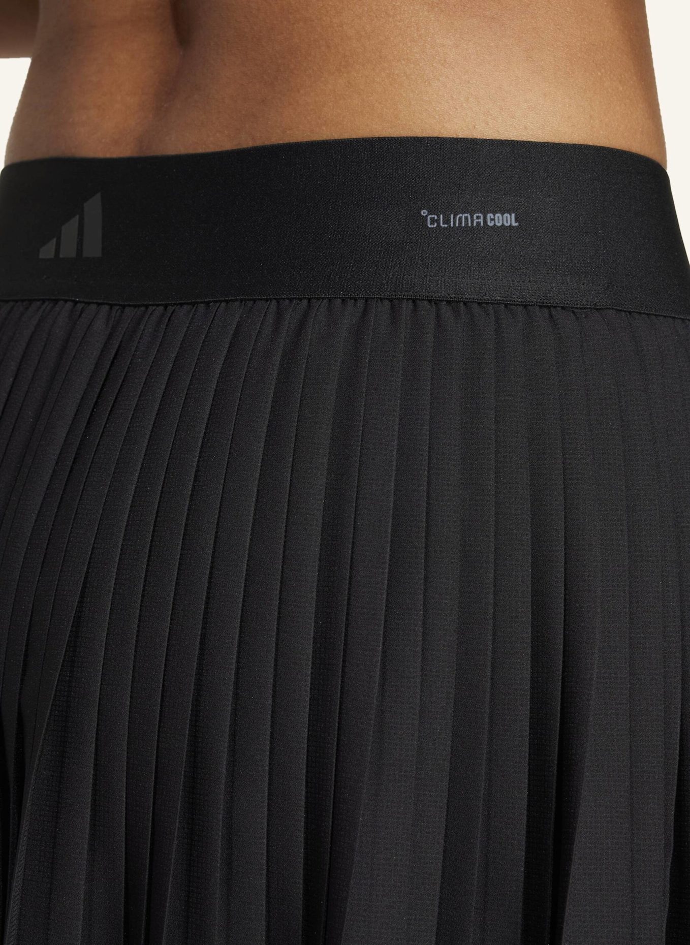 adidas CLUB PLEATED TENNISROCK: SCHWARZ