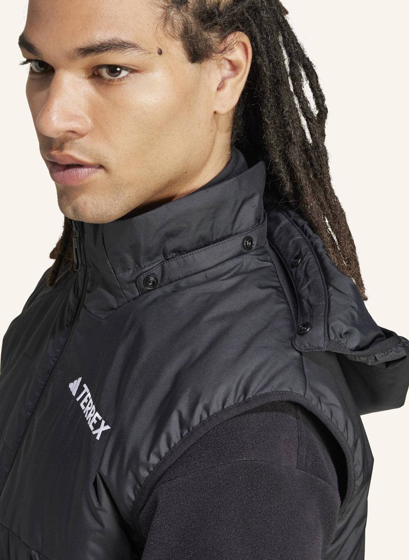 adidas TERREX TERREX MULTI CLIMAWARM INSULATED HOODED WESTE: SCHWARZ