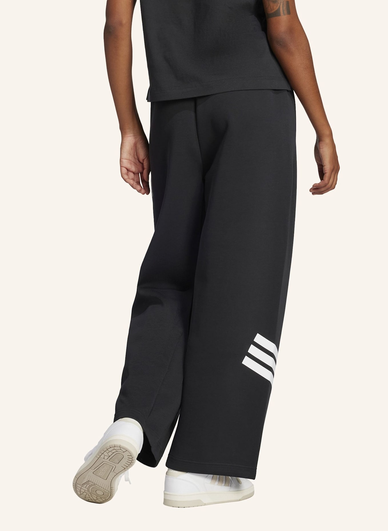 adidas FUTURE ICONS 3-STREIFEN OPEN-HEM HOSE: SCHWARZ