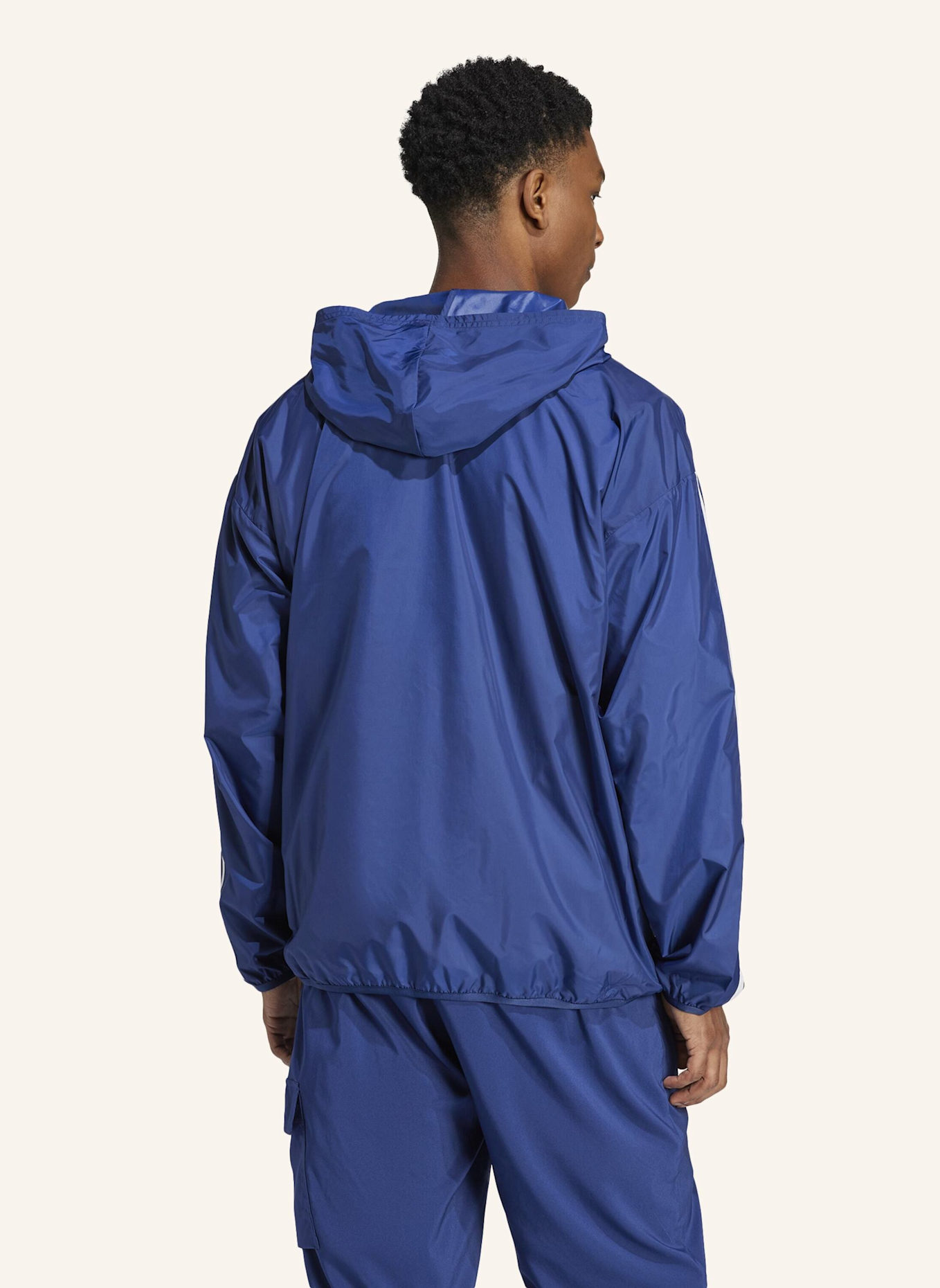 adidas ESSENTIALS 3-STREIFEN WINDBREAKER: BLAU/ WEISS