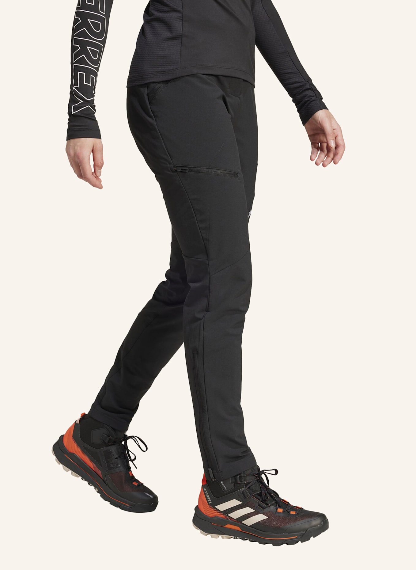 adidas TERREX TECHROCK BRUSHED SOFTSHELLHOSE: SCHWARZ