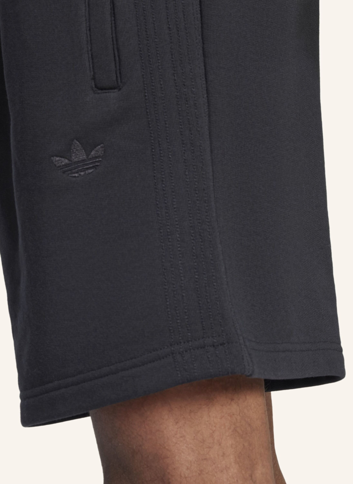 adidas Originals PREMIUM ESSENTIALS SHORTS: SCHWARZ