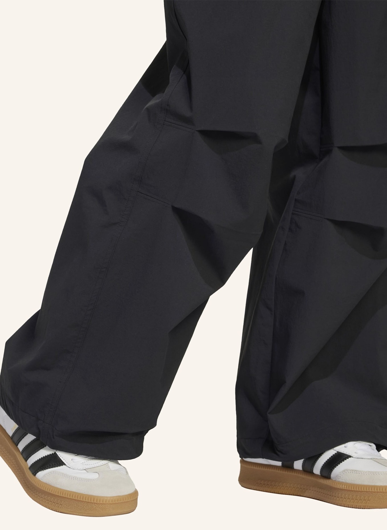 adidas Originals PREMIUM ESSENTIALS UTILITY PARACHUTE HOSE: SCHWARZ