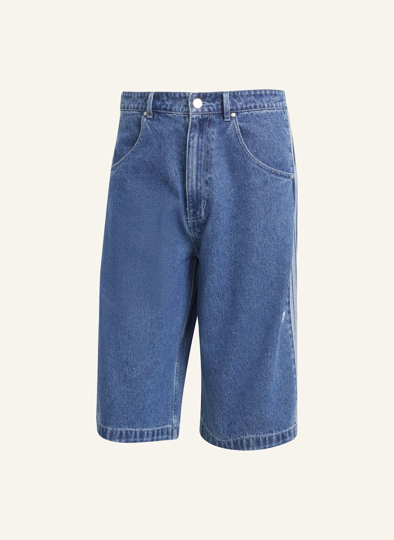 adidas Originals ADICOLOR DENIM FIREBIRD SHORTS: HELLBLAU