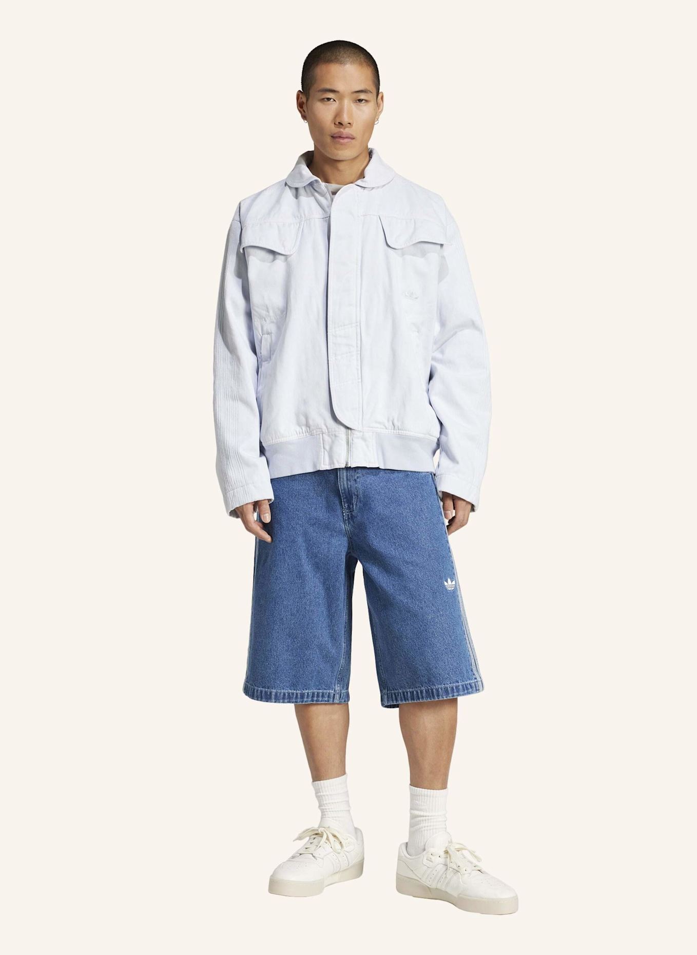 adidas Originals ADICOLOR DENIM FIREBIRD SHORTS: HELLBLAU