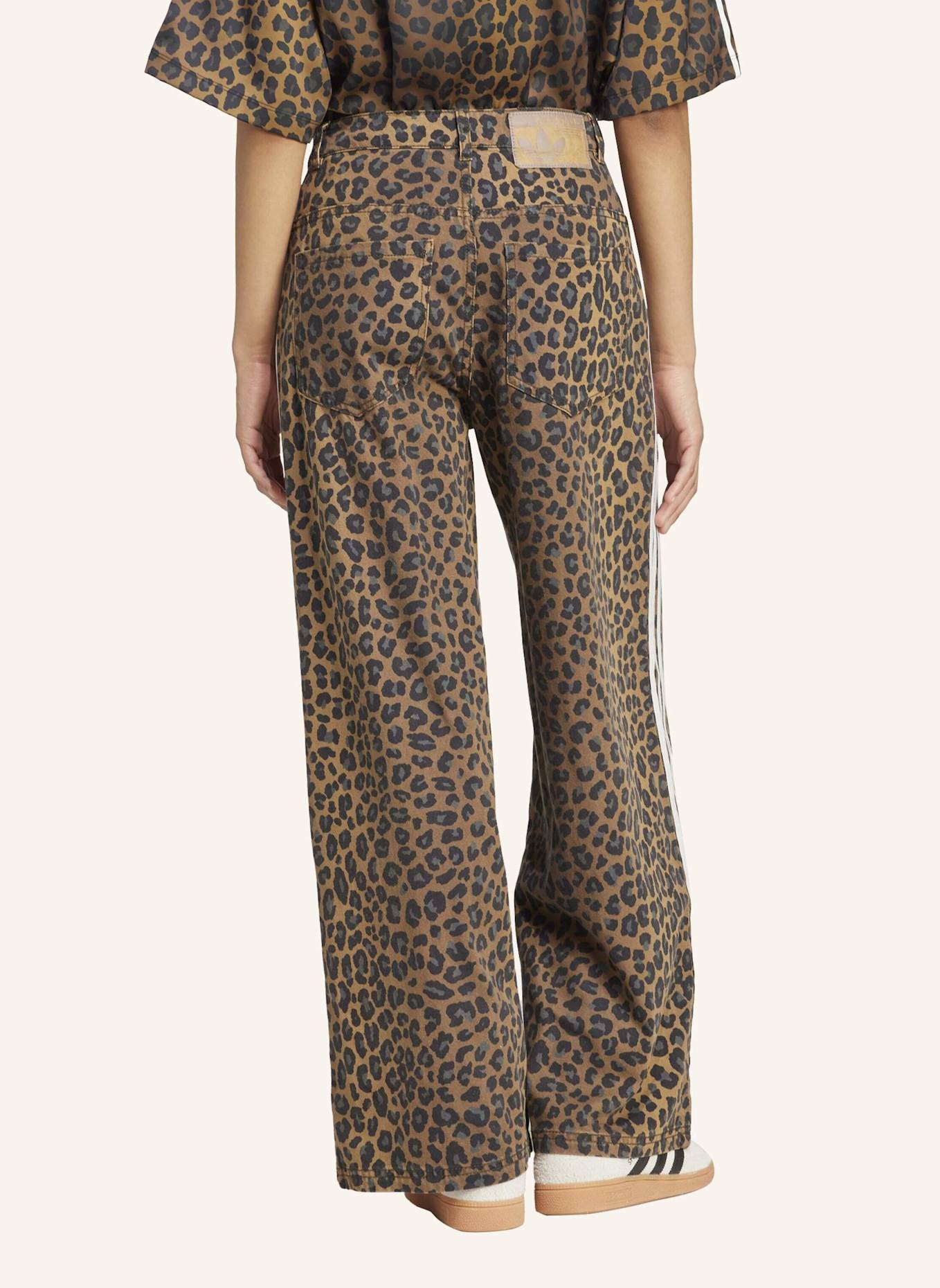 adidas Originals Flared Jeans: BRAUN