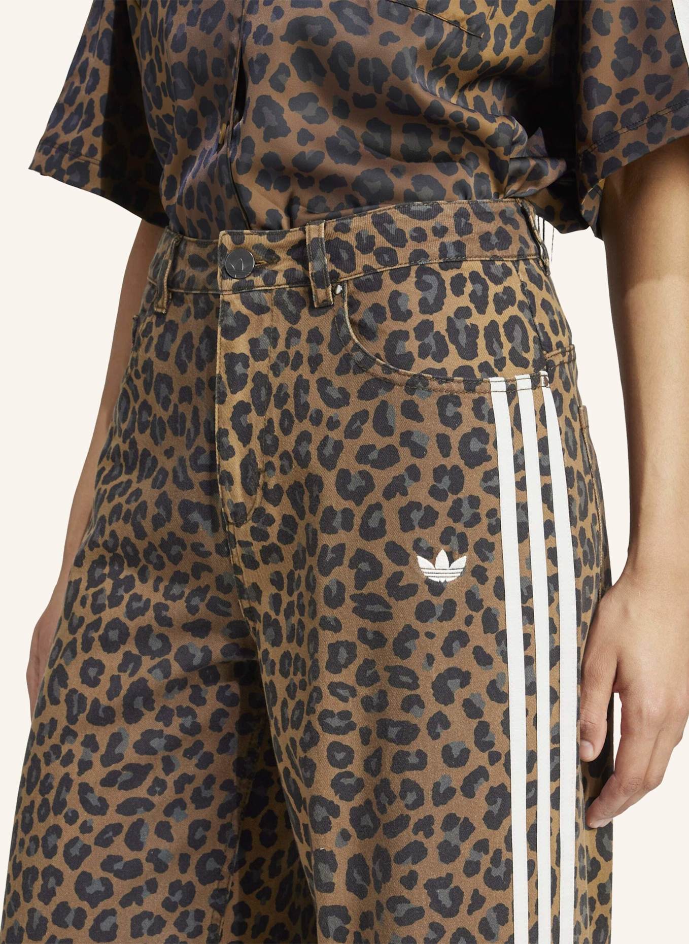 adidas Originals Flared Jeans: BRAUN