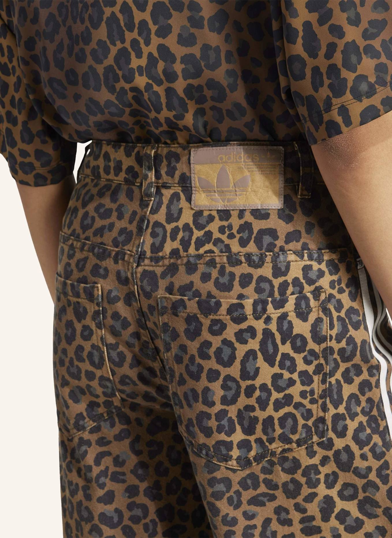 adidas Originals Flared Jeans: BRAUN