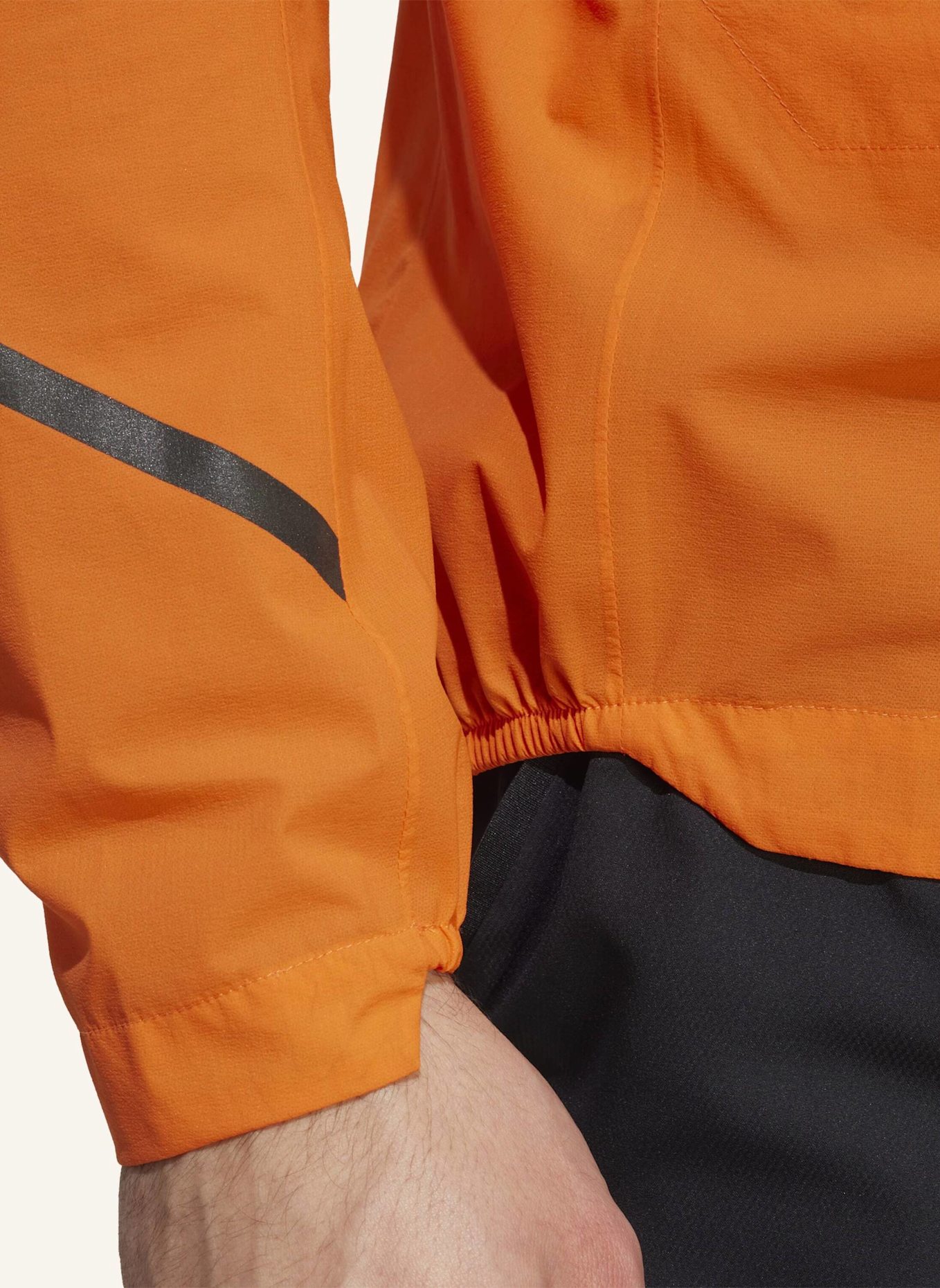 adidas TERREX TERREX XPERIOR 2.5 LAYER LIGHT CLIMAPROOF JACKE: ORANGE