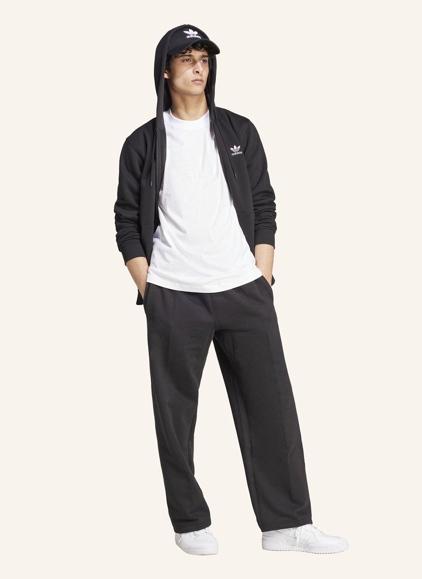 adidas Originals TREFOIL ESSENTIALS KAPUZENJACKE: SCHWARZ