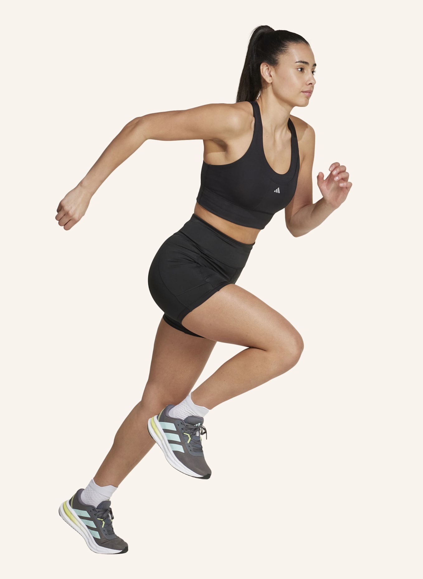 adidas OWN THE RUN KURZE LEGGINGS: SCHWARZ