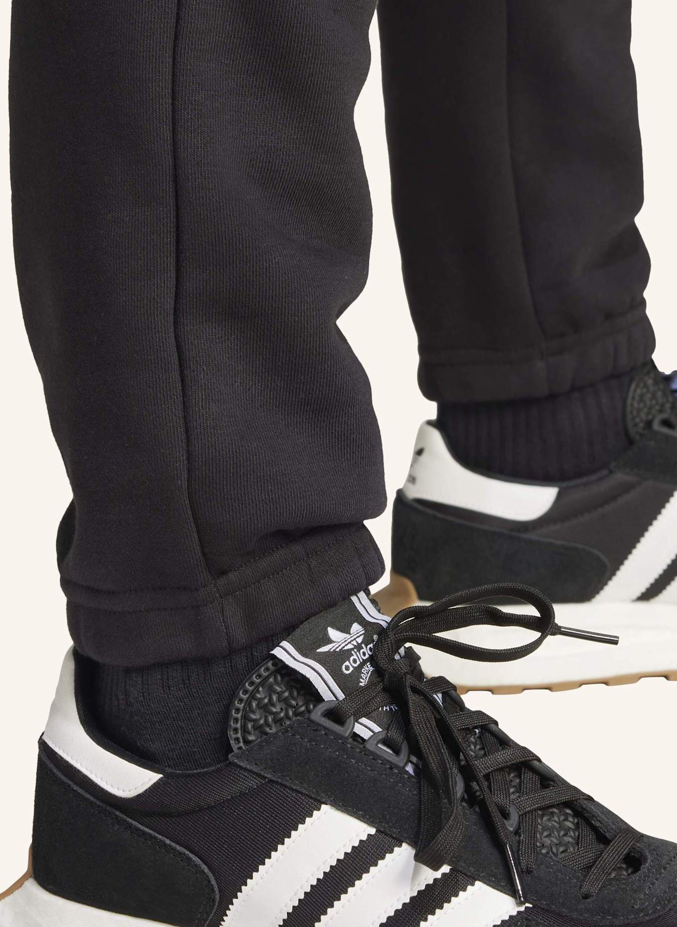 adidas Originals TREFOIL ESSENTIALS HOSE: SCHWARZ