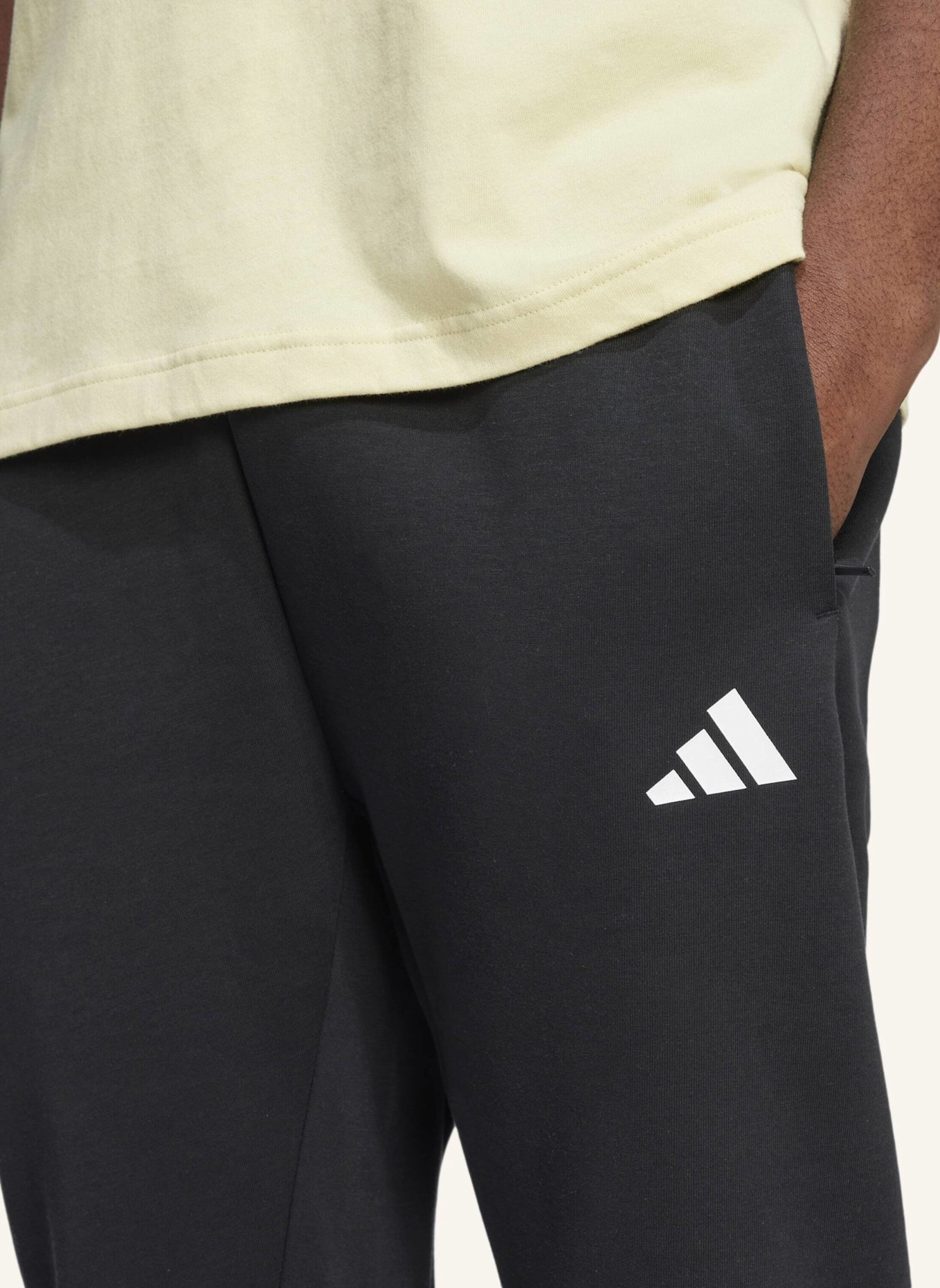 adidas Sweatpants: SCHWARZ