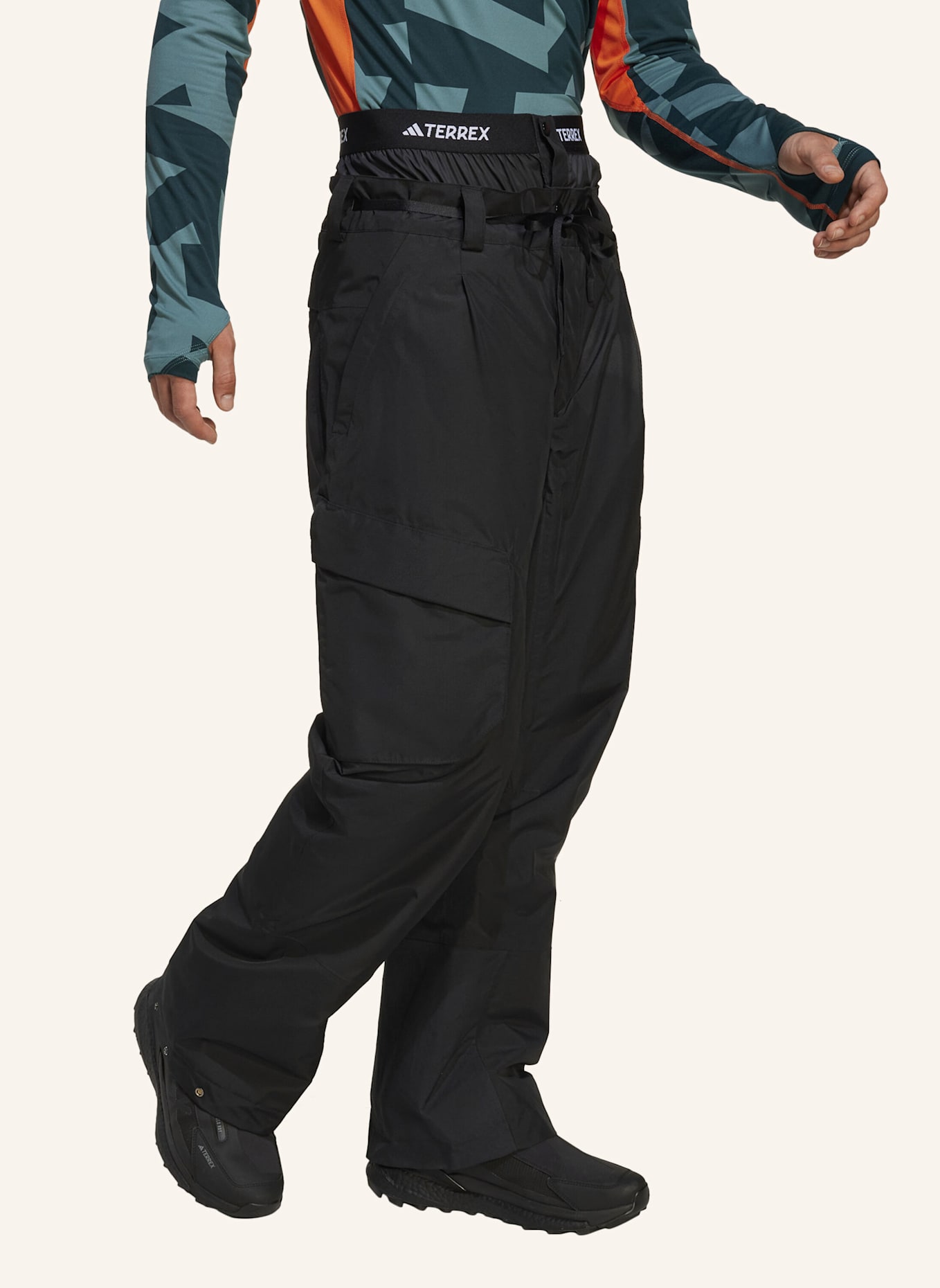 adidas TERREX TERREX XPLORIC 2 LAYER ISOLIERTE CLIMAPROOF HOSE: SCHWARZ