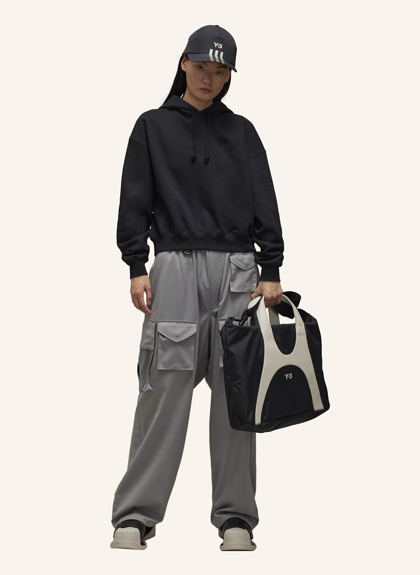 Y-3 Y-3 ANGERAUTES FROTTEE KASTIGE KAPUZENJACKE: SCHWARZ