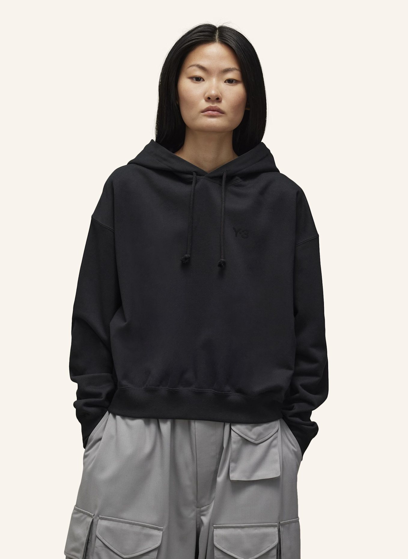 Y-3 Y-3 ANGERAUTES FROTTEE KASTIGE KAPUZENJACKE: SCHWARZ