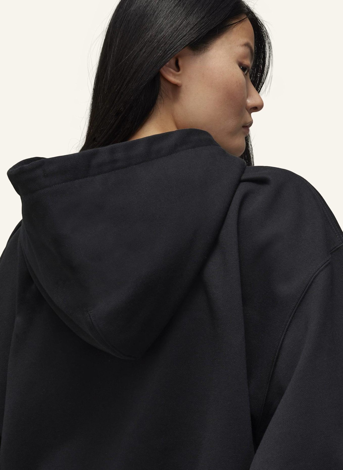 Y-3 Y-3 ANGERAUTES FROTTEE KASTIGE KAPUZENJACKE: SCHWARZ