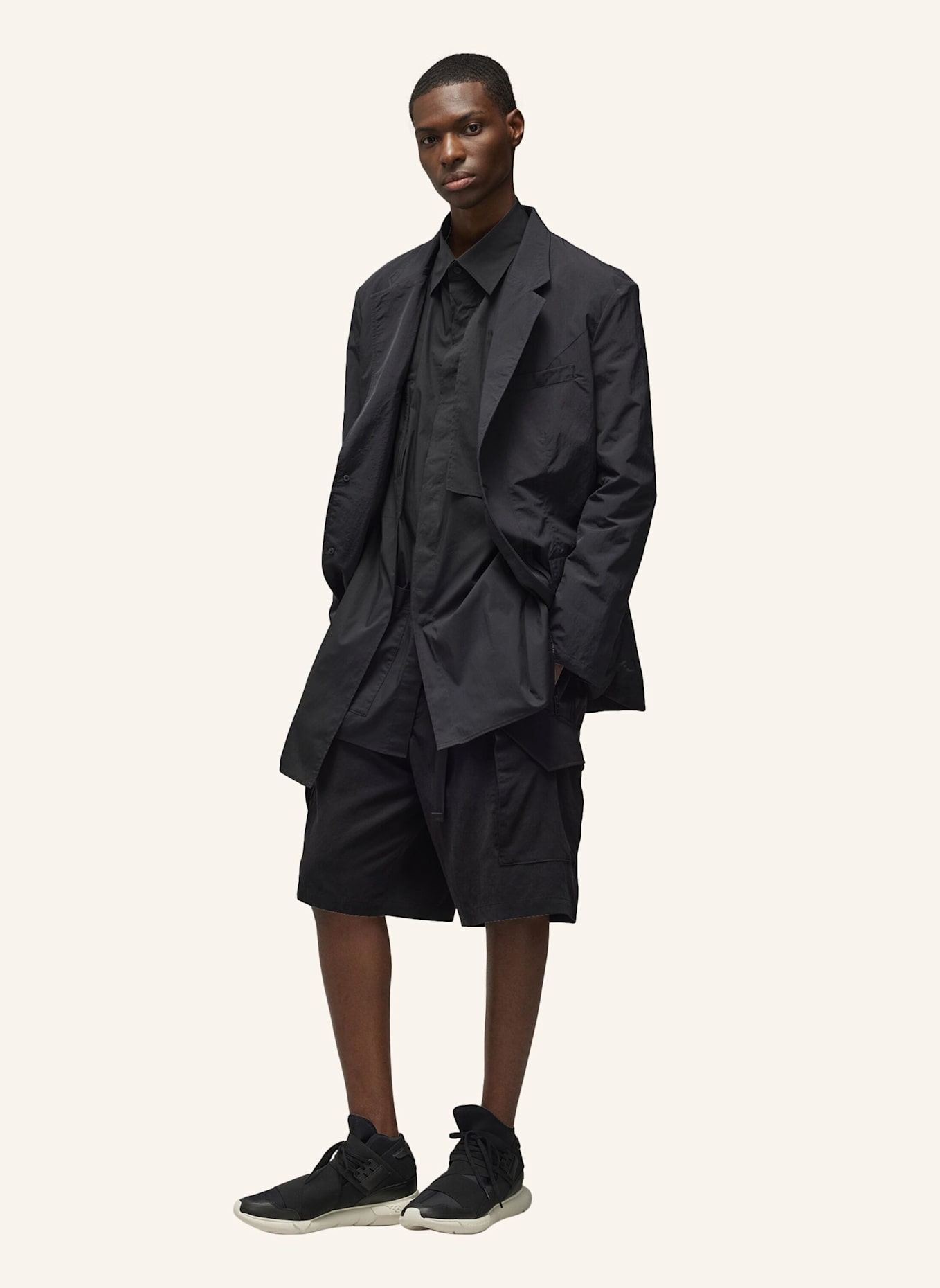 Y-3 Y-3 SPORTY BAUMWOLLHEMD: SCHWARZ