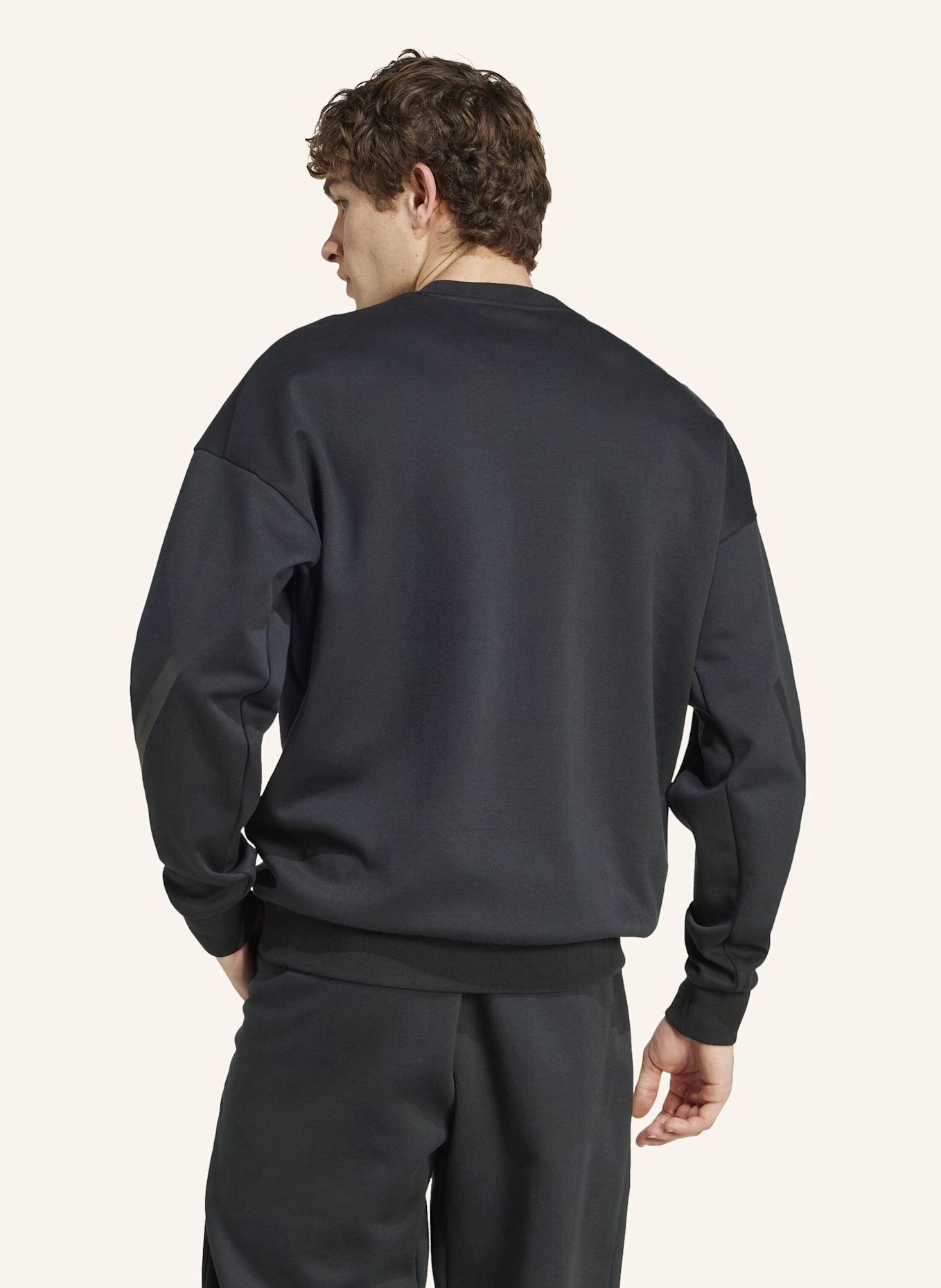 adidas NEW ADIDAS Z.N.E. SWEATSHIRT: SCHWARZ