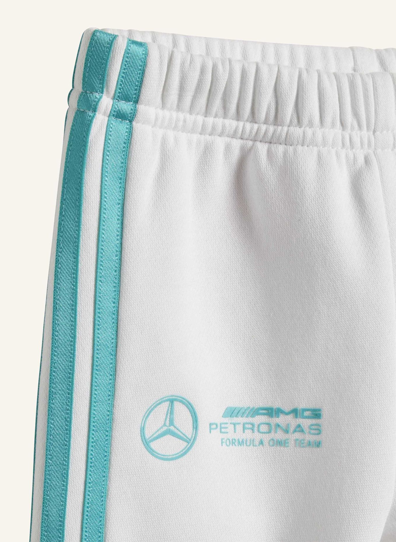 adidas MERCEDES - AMG PETRONAS FORMULA ONE TEAM DNA BABY LONG SLEEVE JOGGINGANZUG: WEISS/ GRÜN