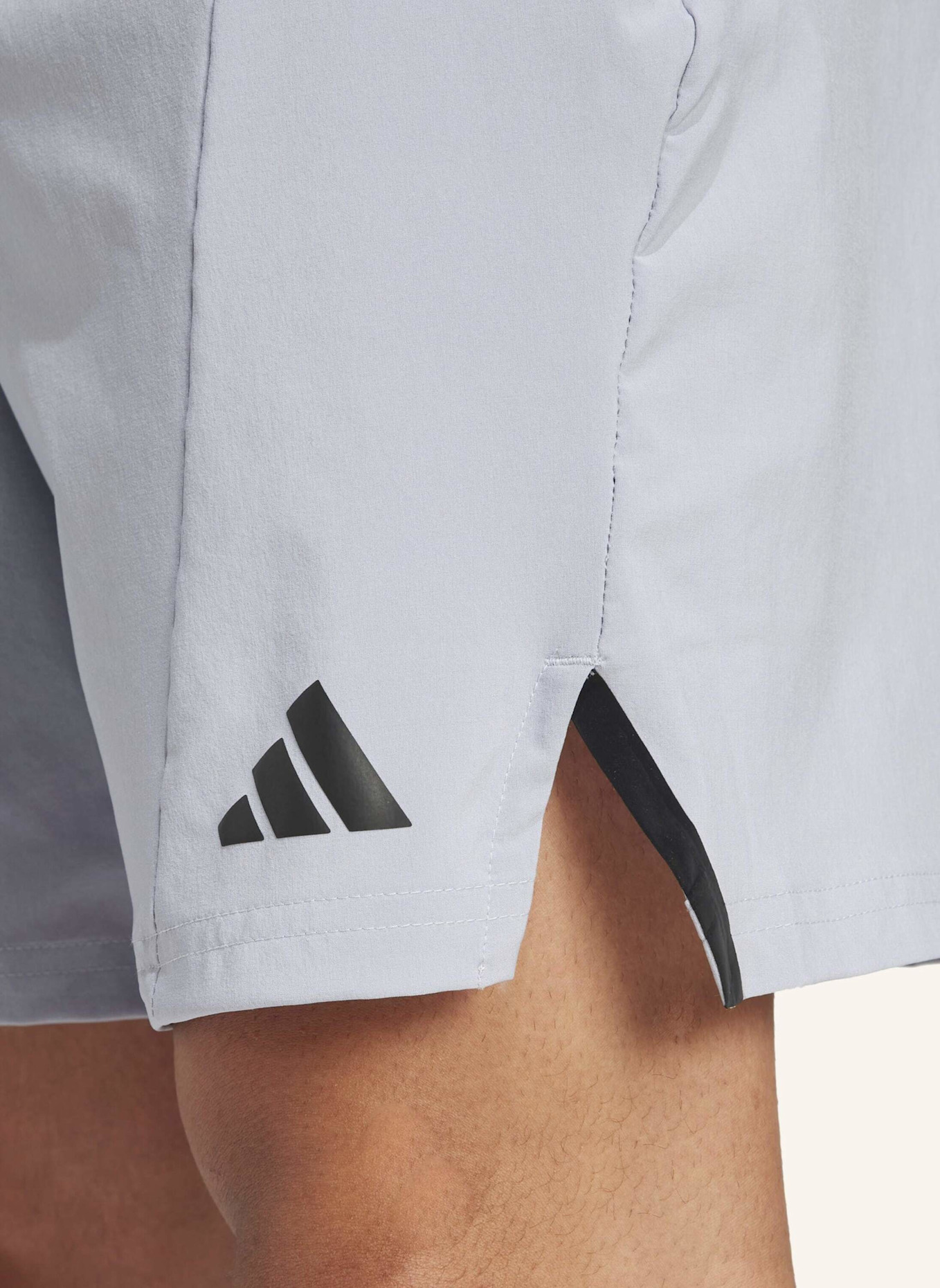 adidas Trainingsshorts D4T WORKOUT: GRAU
