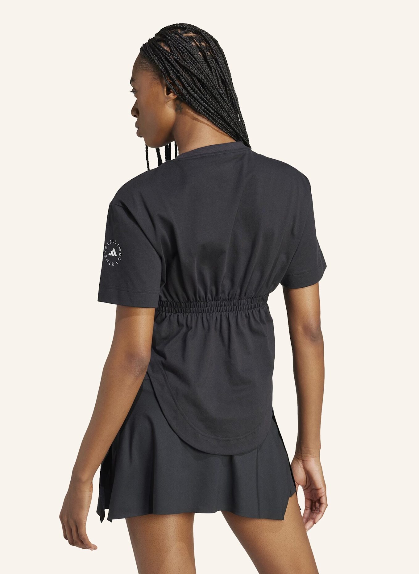 adidas by Stella McCartney ADIDAS BY STELLA MCCARTNEY SPORTSWEAR CURVED HEM T-SHIRT: SCHWARZ