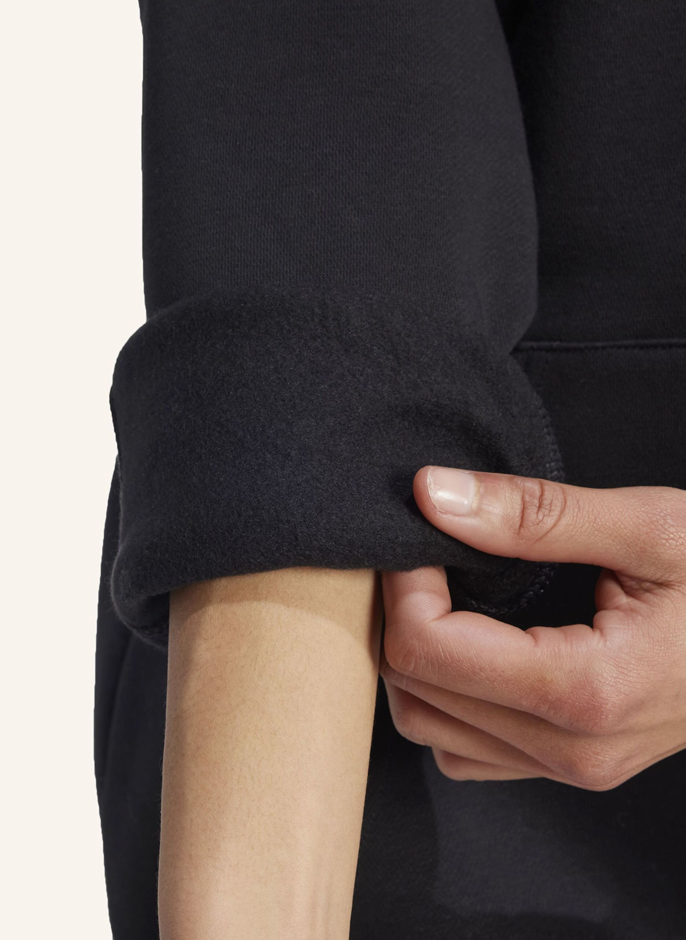 adidas Originals ESSENTIALS OVERSIZED HOODIE: SCHWARZ