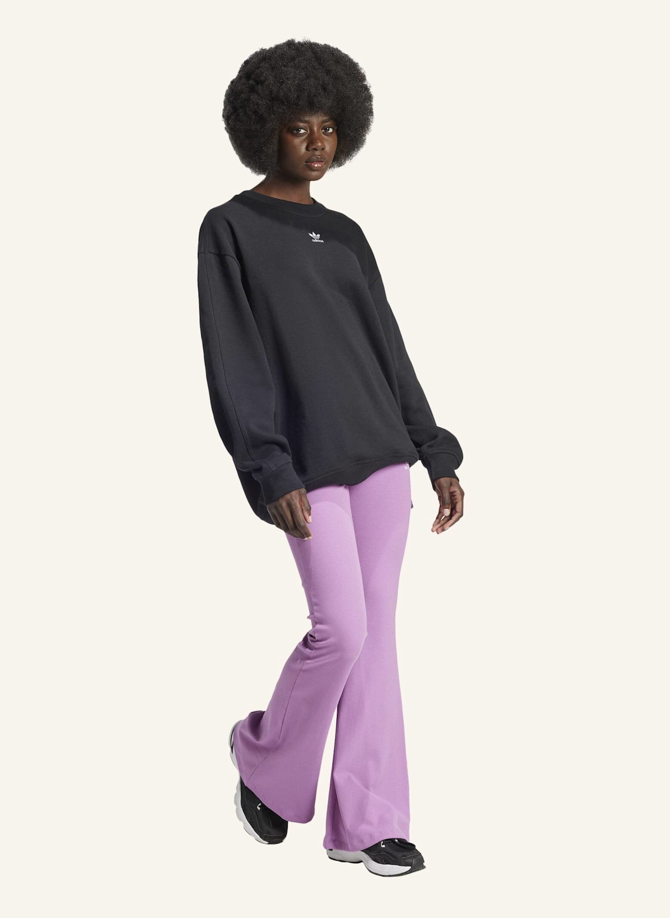 adidas Originals ESSENTIALS OVERSIZED FRENCH TERRY SWEATSHIRT: SCHWARZ