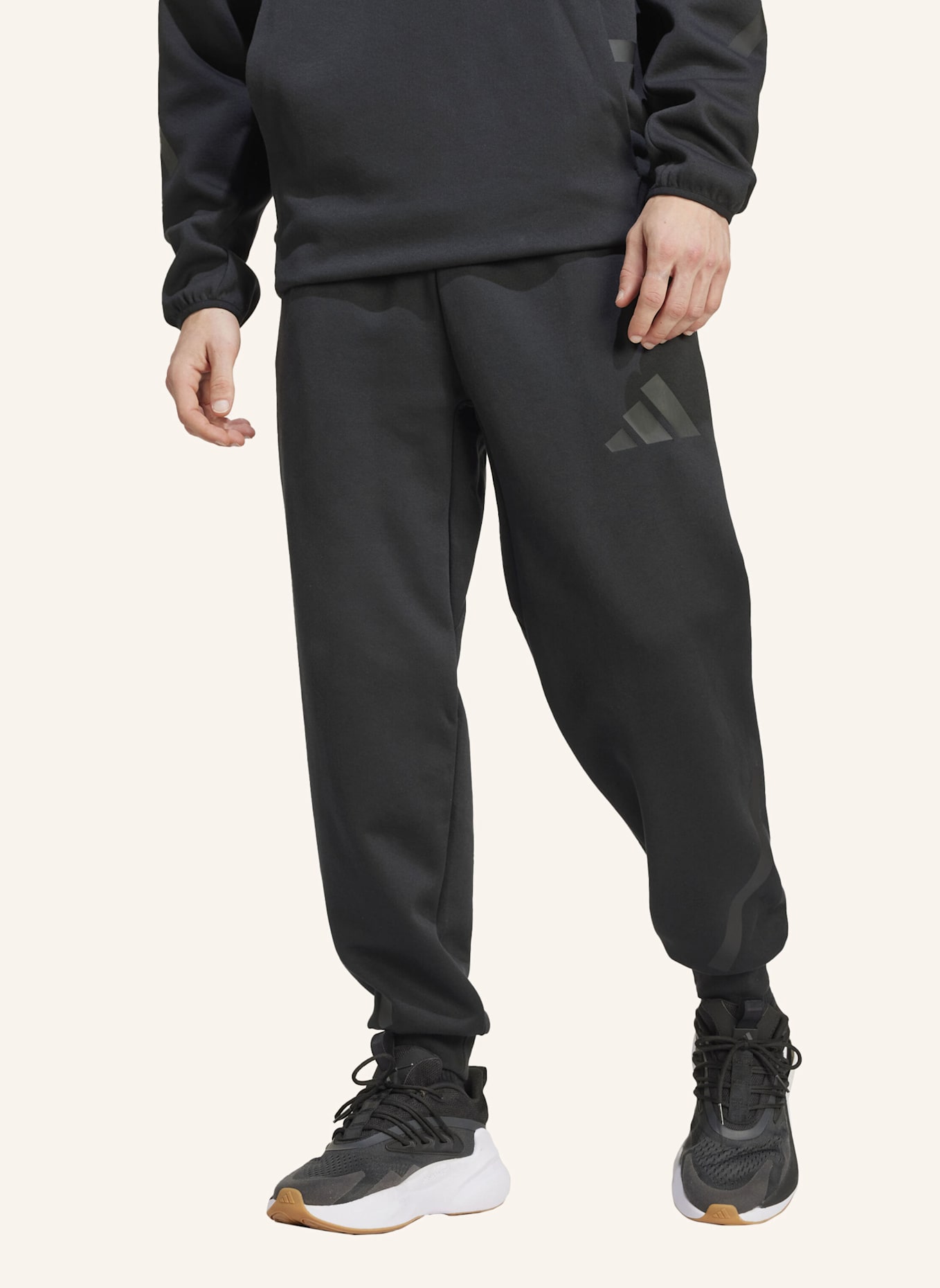 adidas Sweatpants Z.N.E.: SCHWARZ