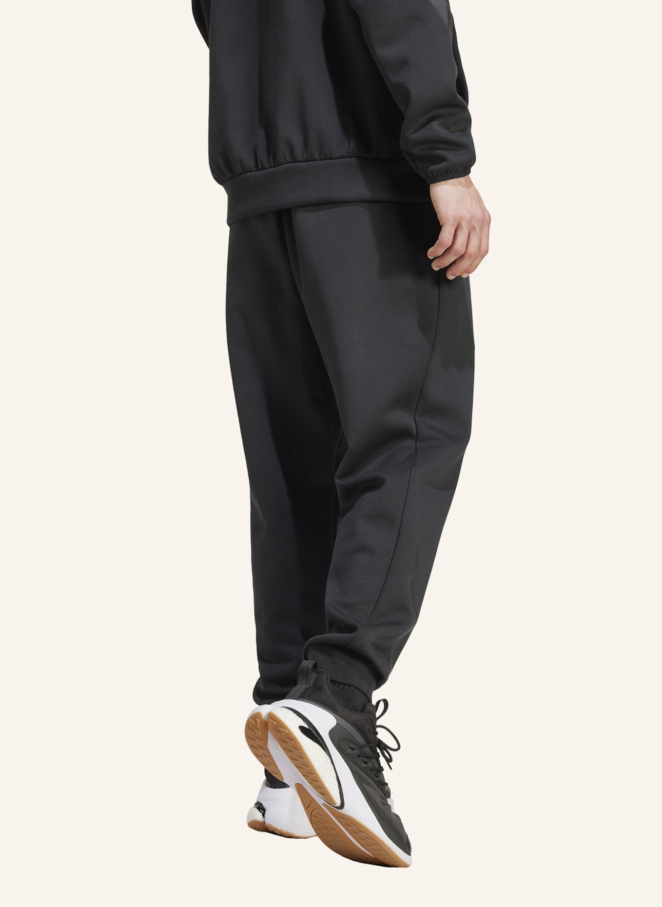 adidas Sweatpants Z.N.E.: SCHWARZ