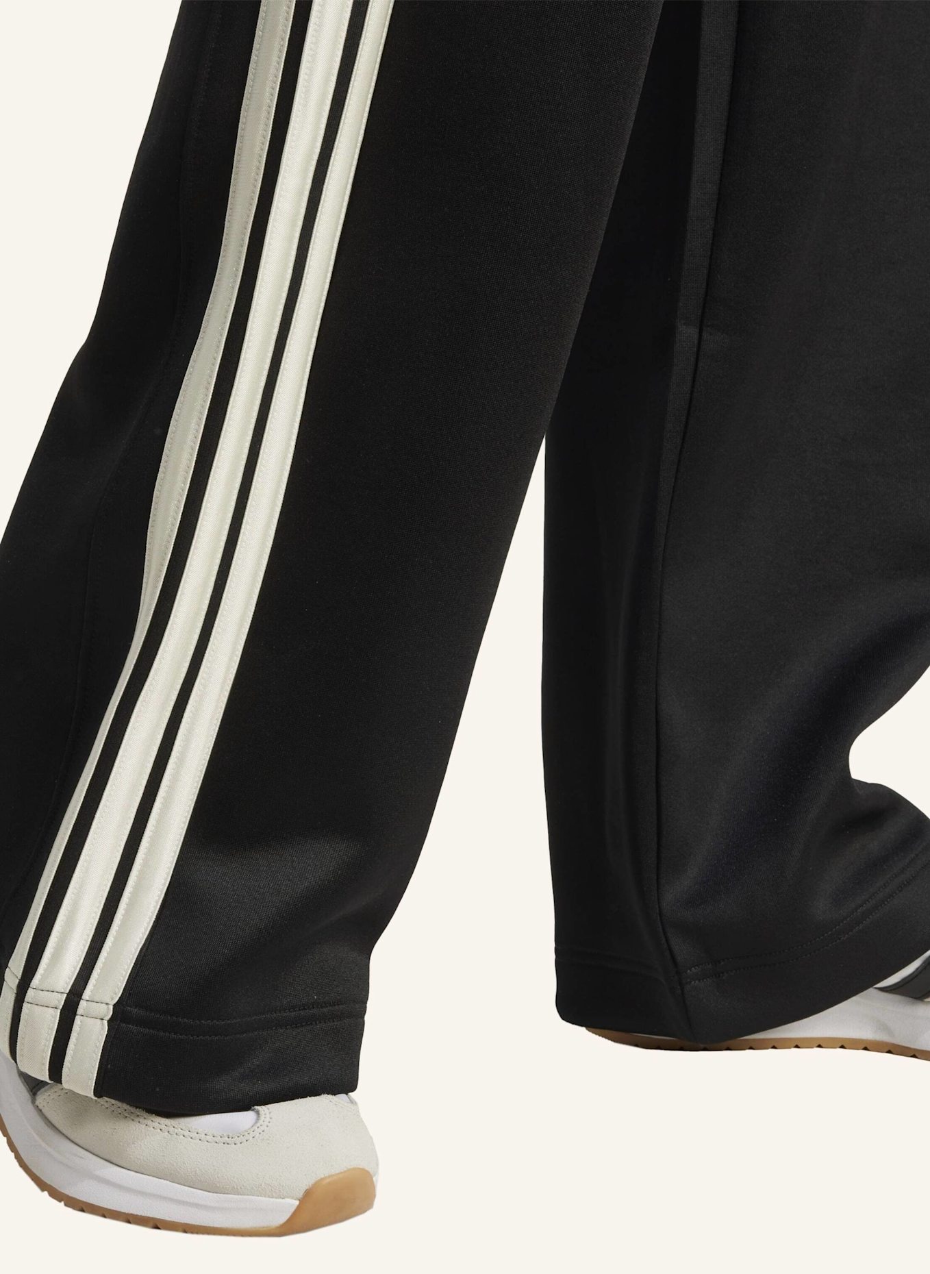 adidas STADIUM 3-STREIFEN TRAININGSHOSE: SCHWARZ/ WEISS