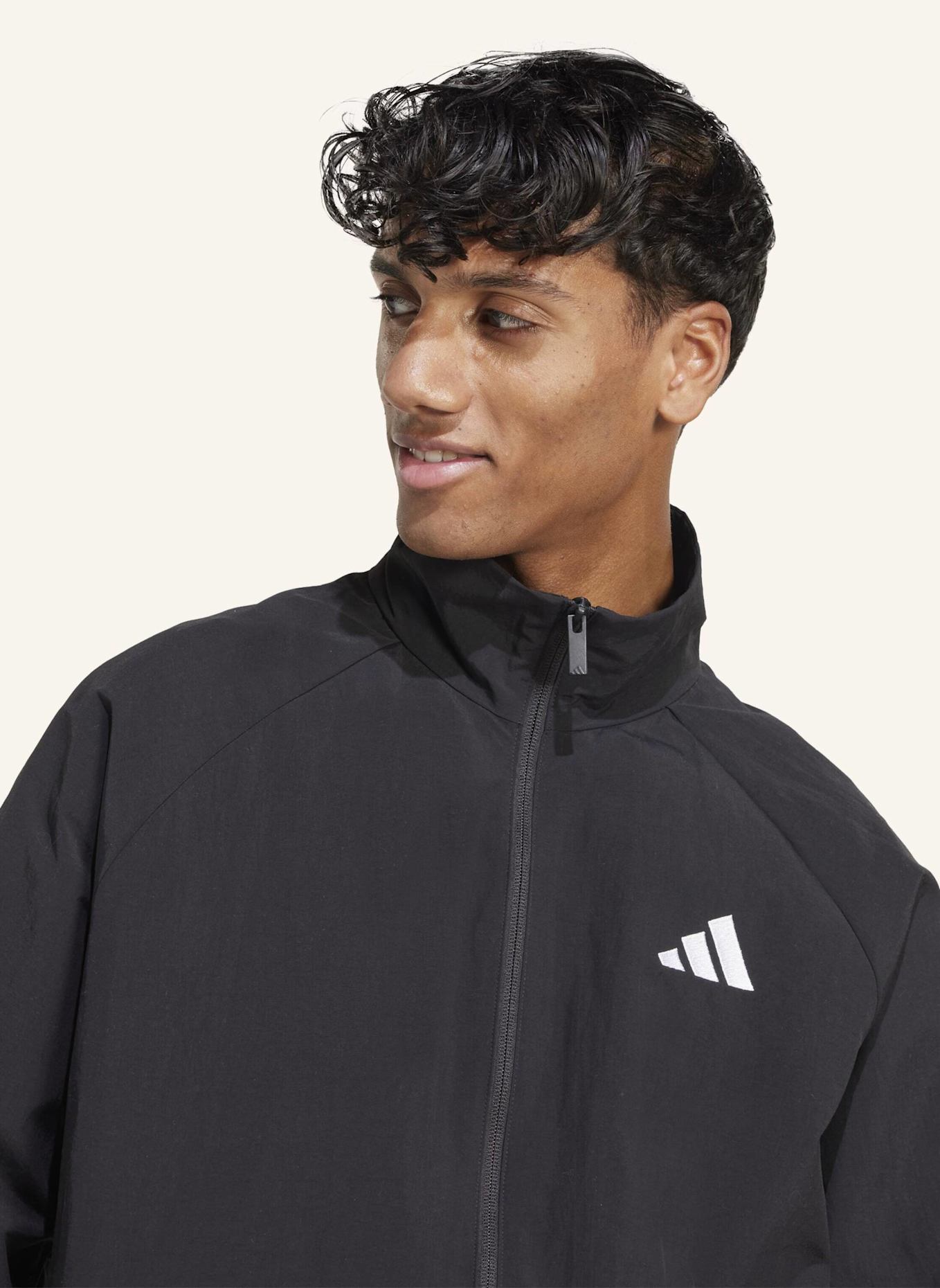 adidas ESSENTIAL WINDBREAKER MIT KLEINEM LOGO: SCHWARZ/ WEISS