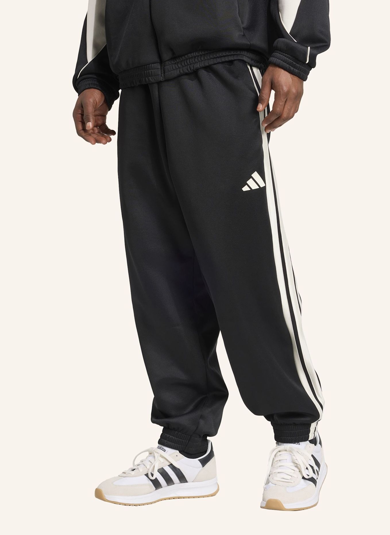 adidas STADIUM TRAININGSHOSE: SCHWARZ/ WEISS