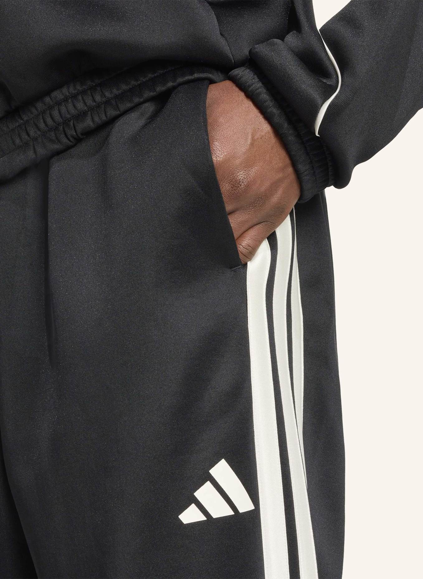 adidas STADIUM TRAININGSHOSE: SCHWARZ/ WEISS