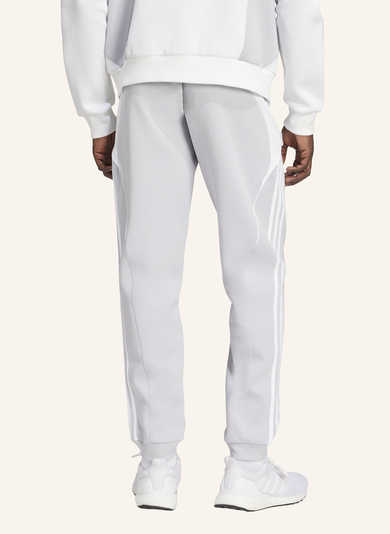 adidas Originals REAL MADRID UBP DOUBLEKNIT HOSE: GRÜN/ WEISS