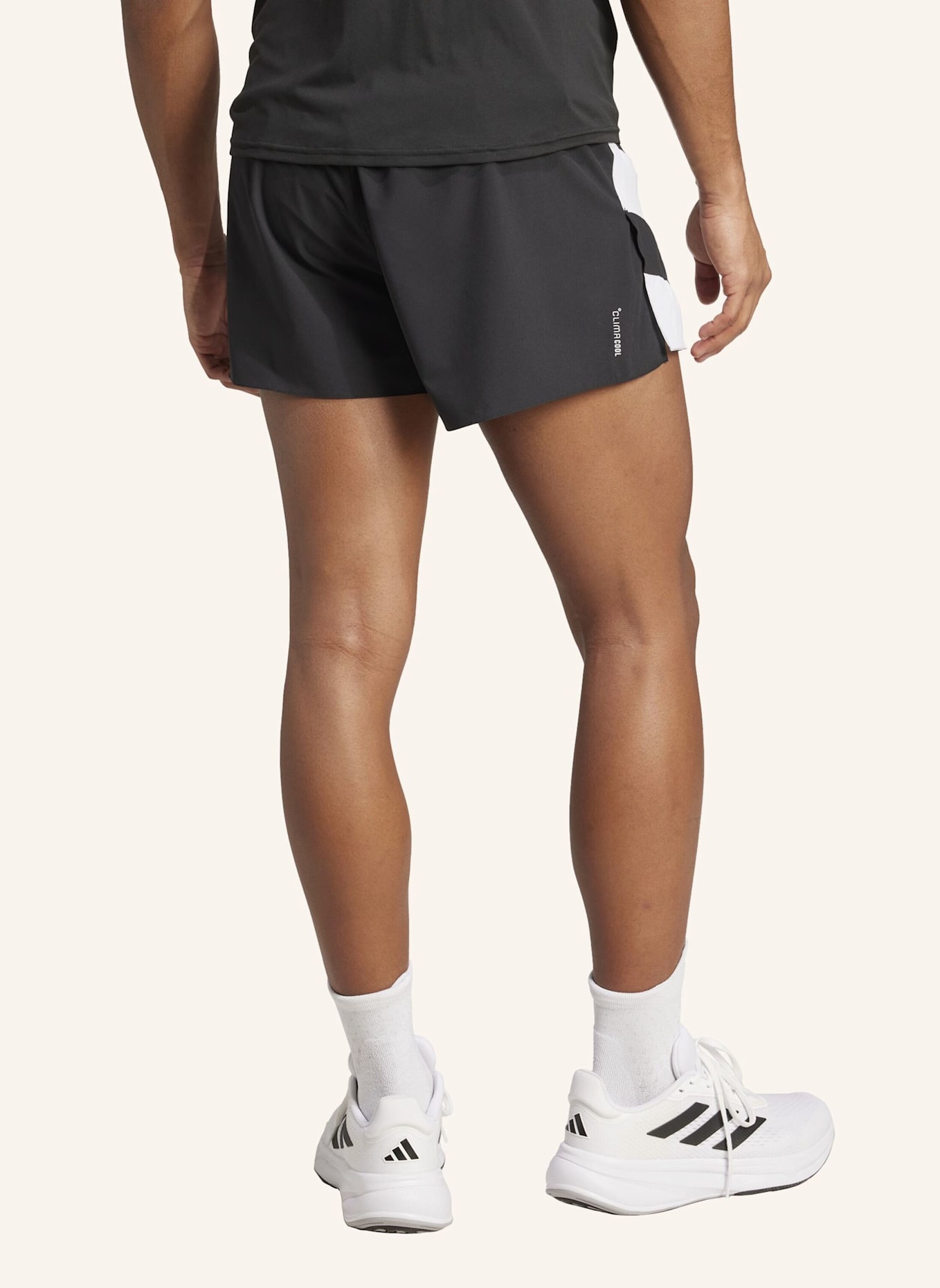 adidas ADIZERO ARCHIVE RUNNING GEL SHORTS: SCHWARZ