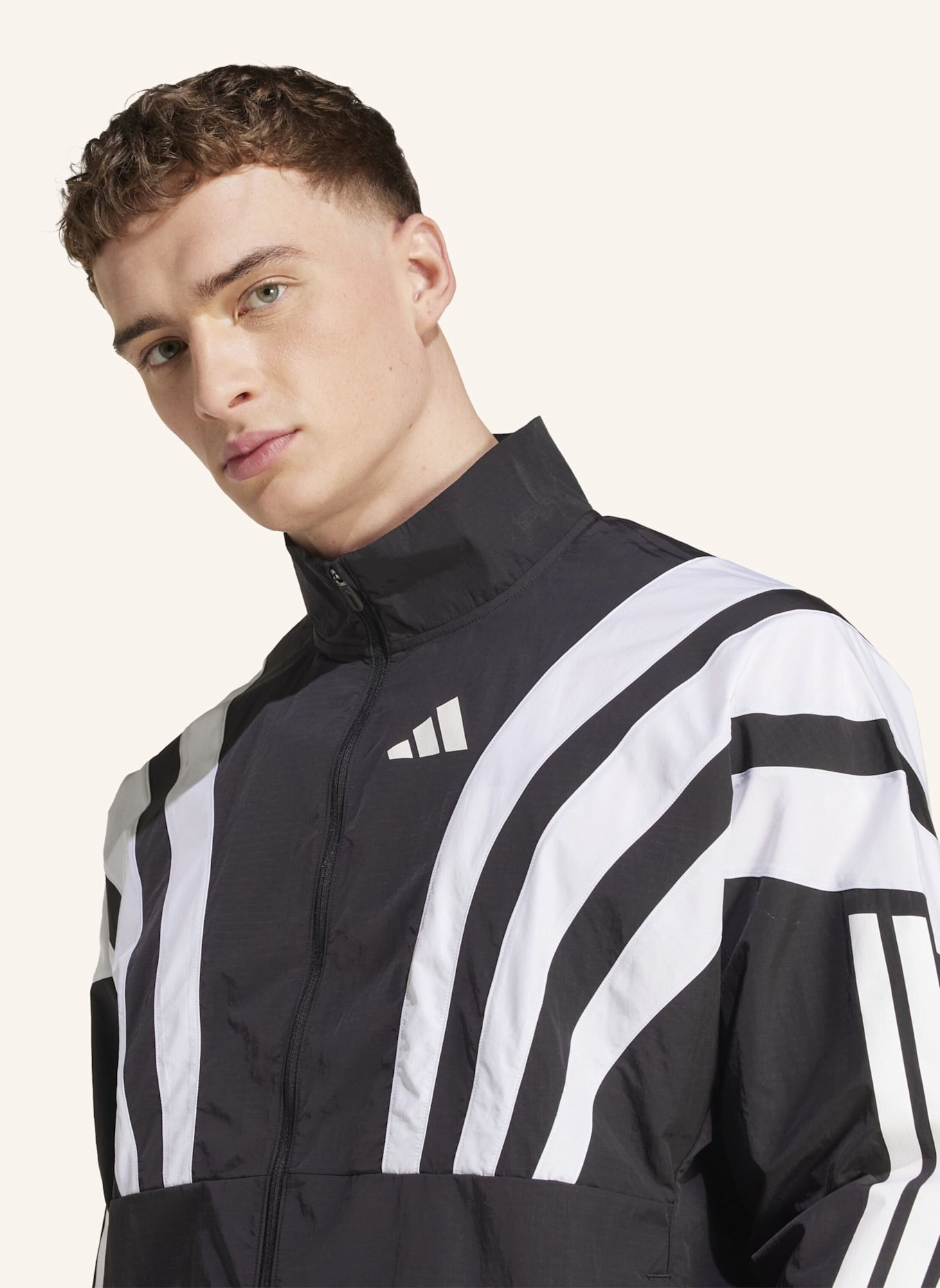 adidas Laufjacke ADIZERO ARCHIVE: SCHWARZ