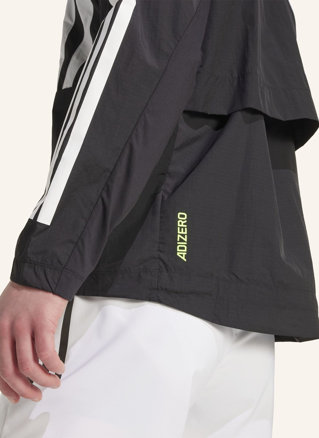 adidas Laufjacke ADIZERO ARCHIVE: SCHWARZ