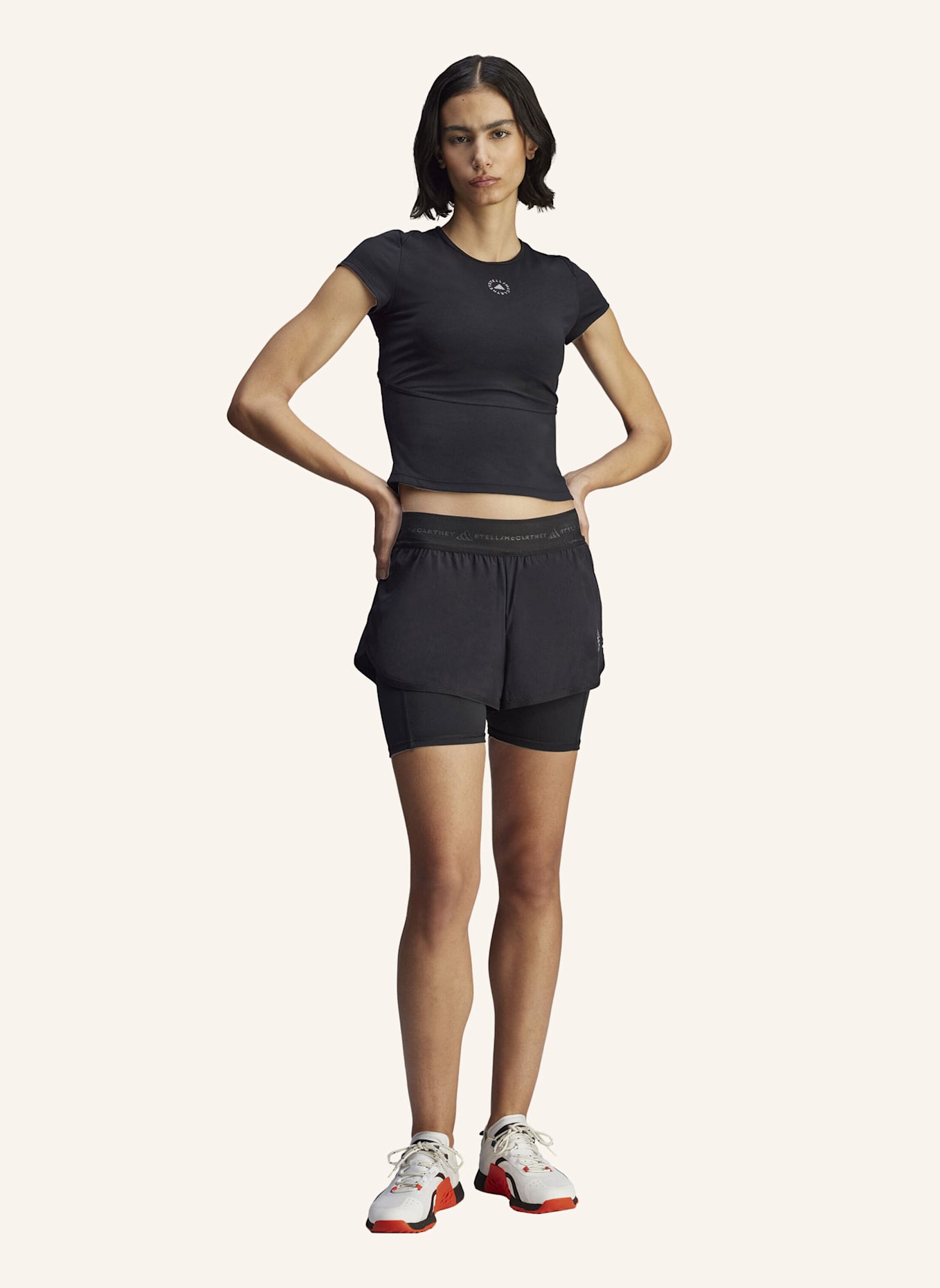 adidas by Stella McCartney ADIDAS BY STELLA MCCARTNEY TRAINING 2-IN-1 SHORTS: SCHWARZ