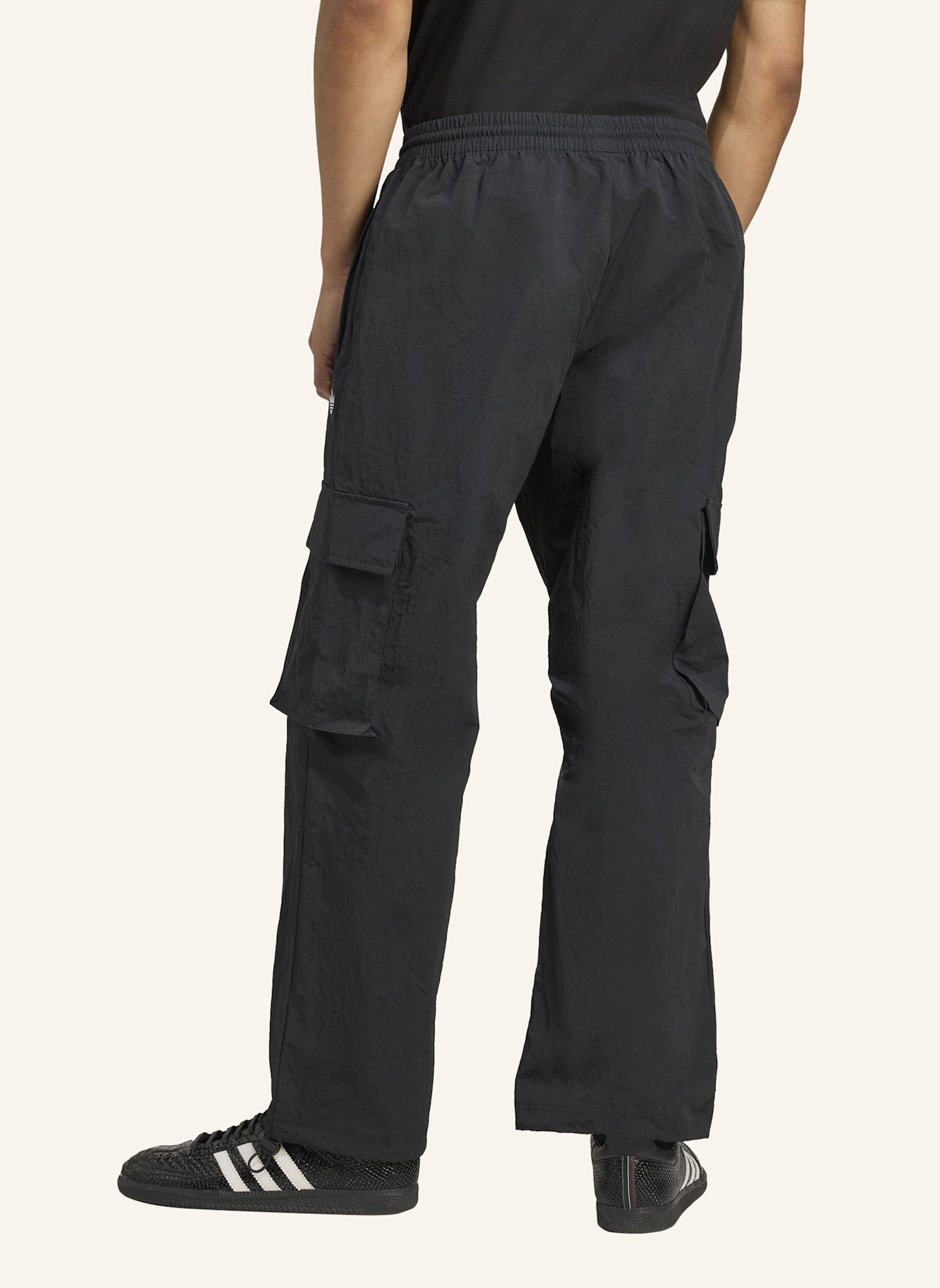 adidas Originals FRONT STRIPES WOVEN CARGOHOSE: SCHWARZ