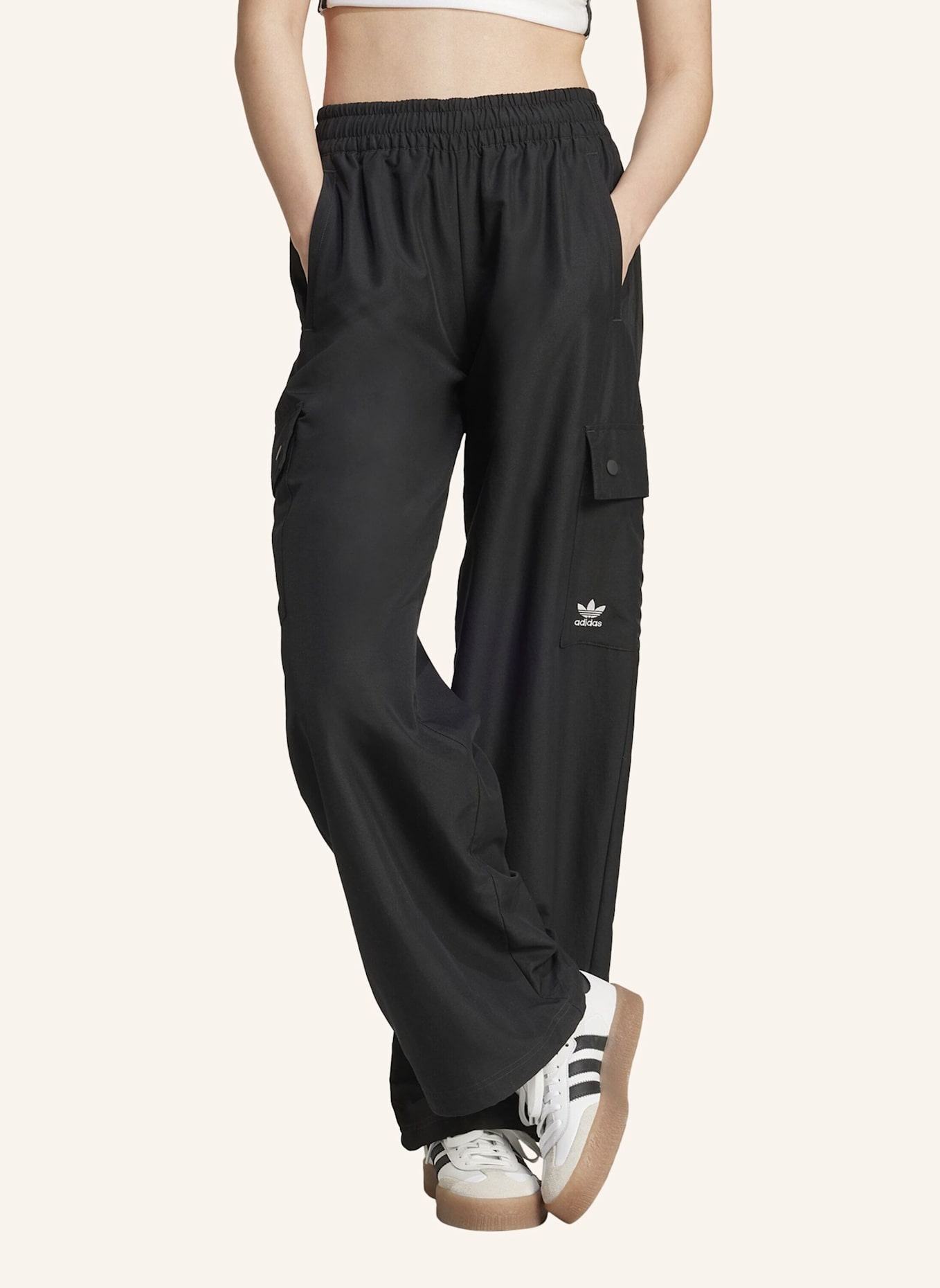 adidas Originals ESSENTIALS WOVEN CARGOHOSE: SCHWARZ